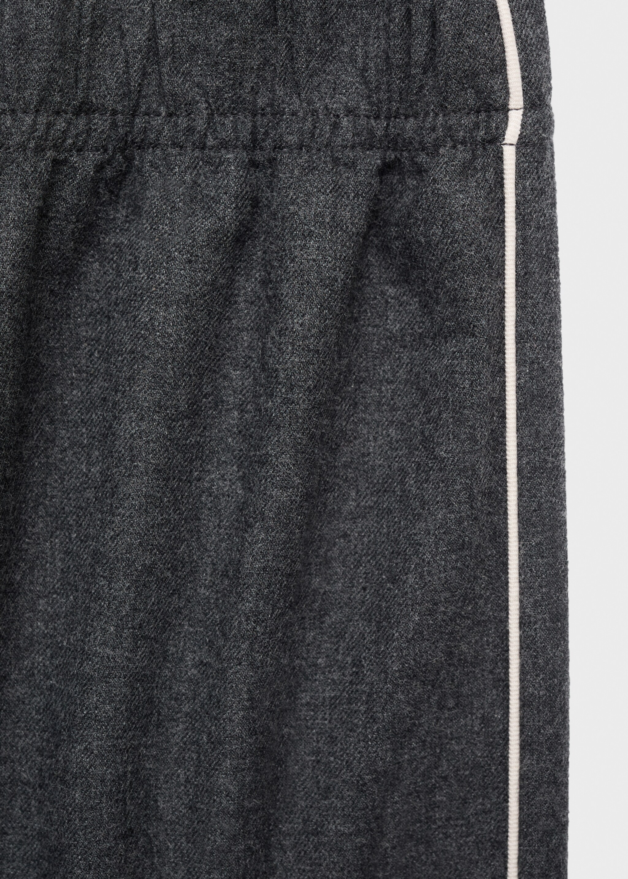Cotton flannel trousers with contrasting piping - Details of the article 0, Charcoal. Ref: 17017130-01.