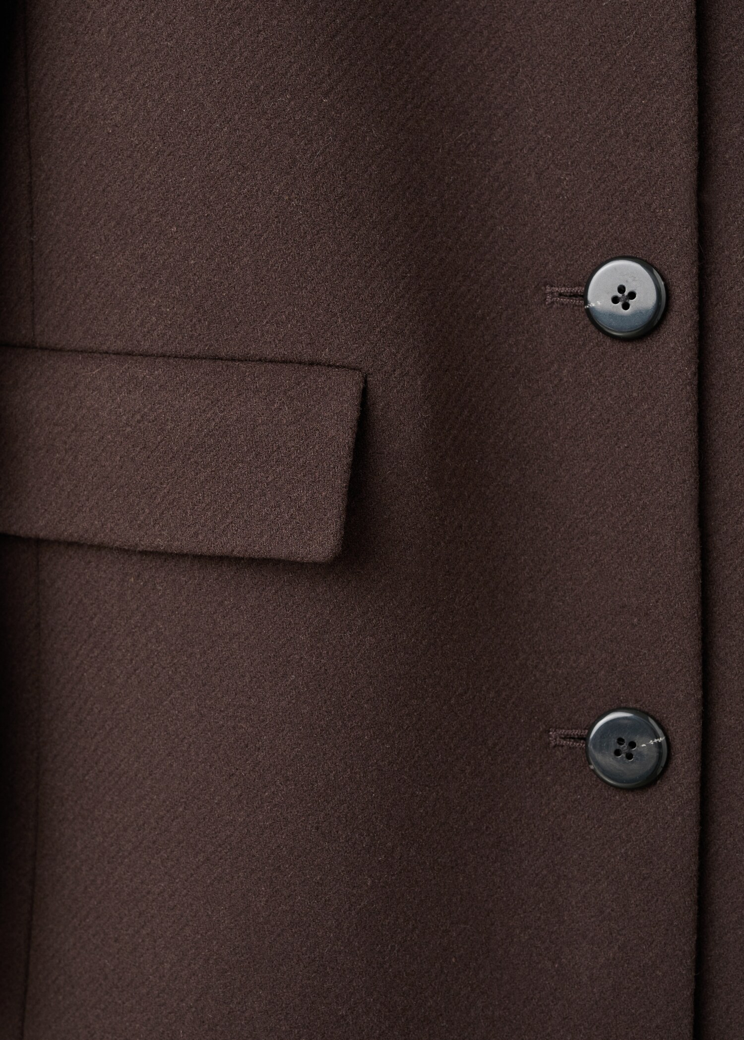 Wool coat with fur collar - Details of the article 8