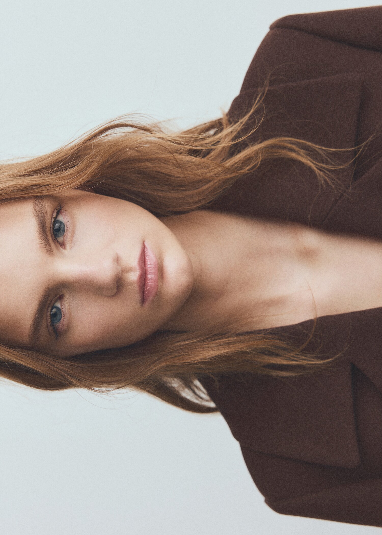 Wool coat with fur collar - Details of the article 3