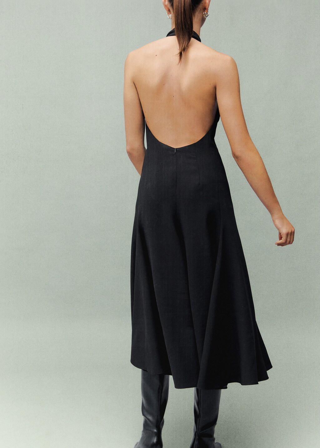 Halter-neck dress with open back