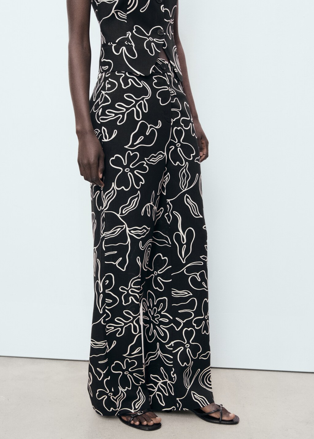 Floral-print linen-blend pants