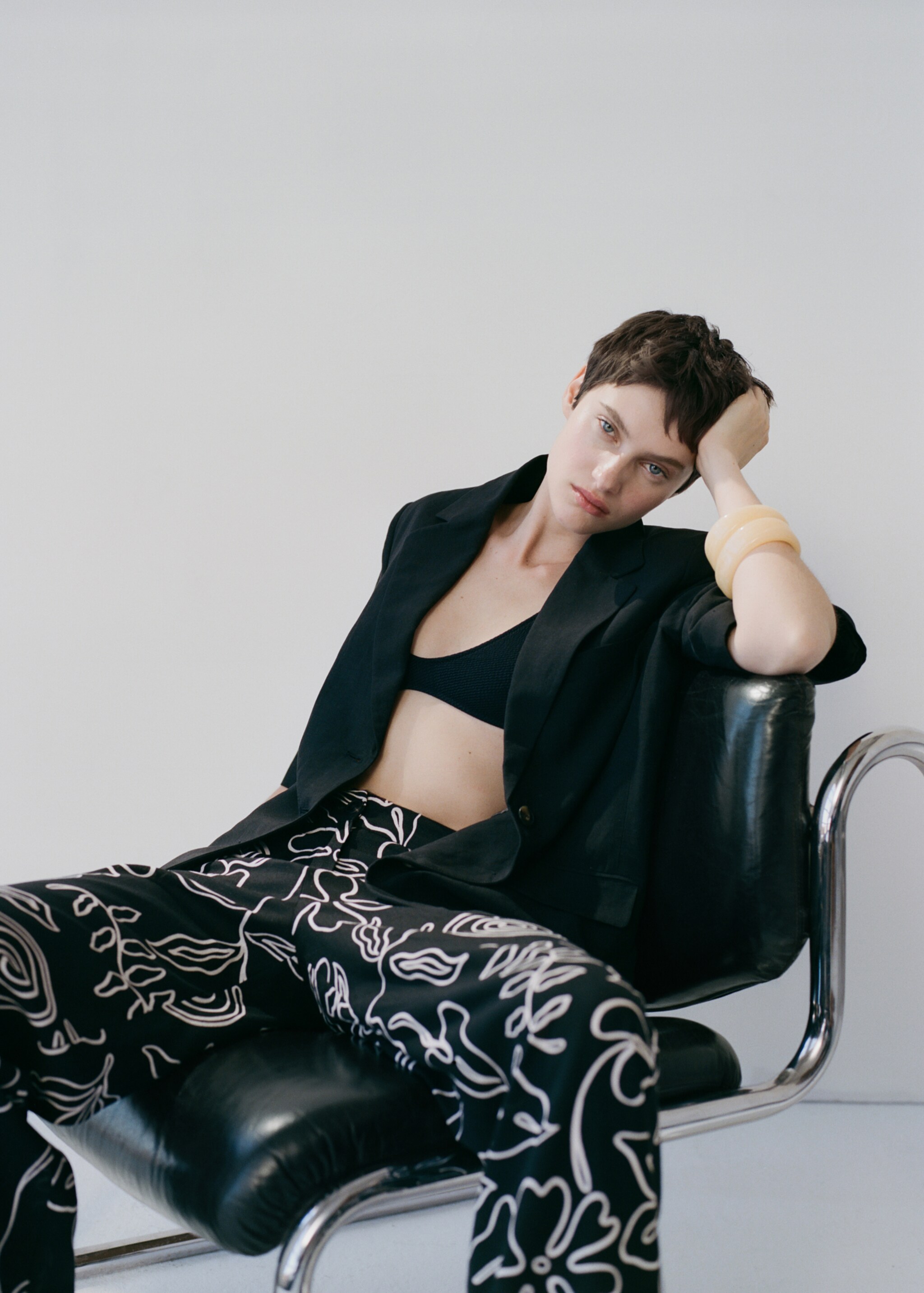 Pantalón mezcla lino estampado floral - Detalle del artículo 6