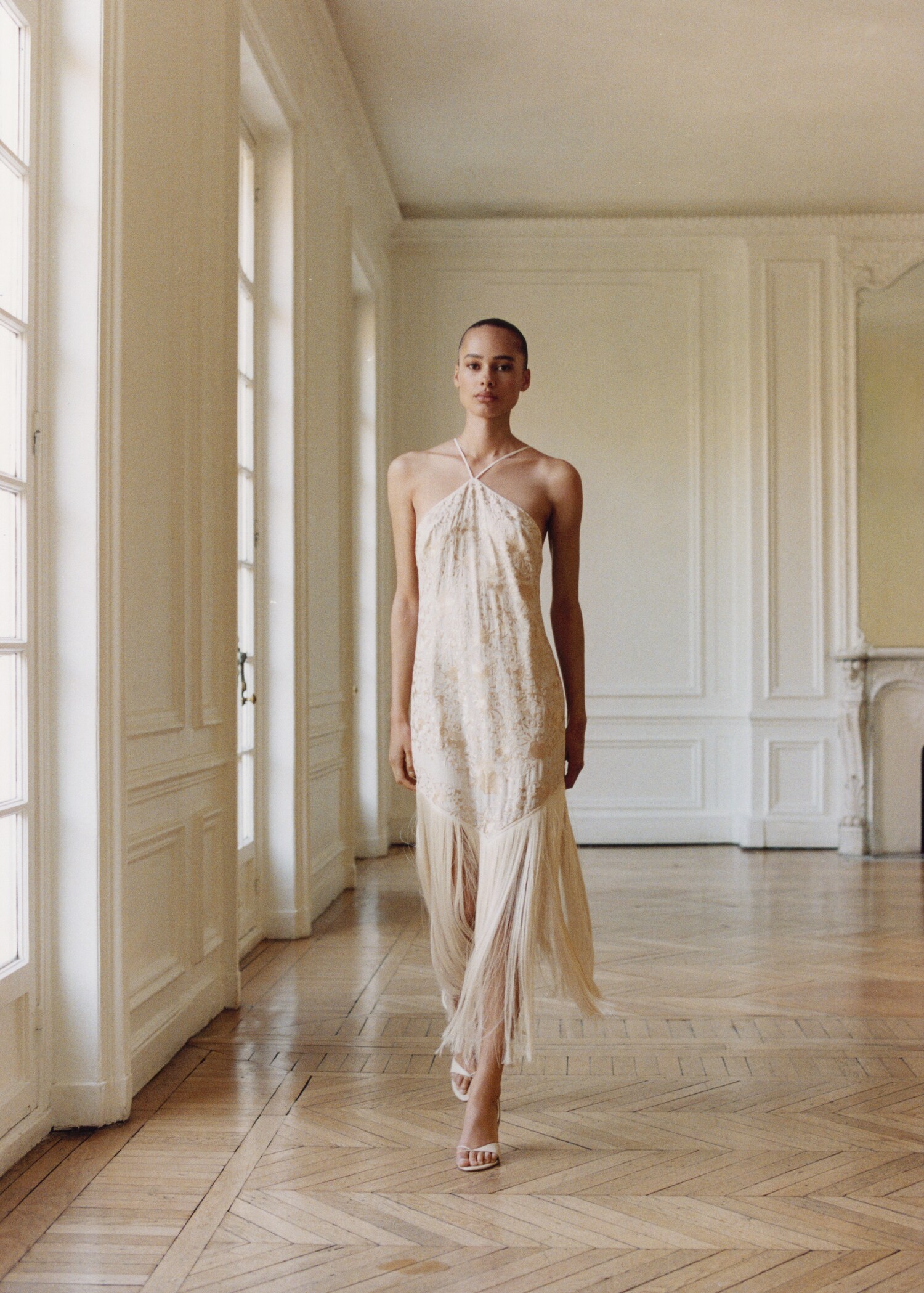 Floral-embroidered dress with fringe detail - Details of the article 6