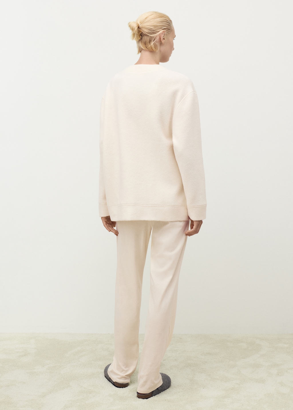 Cotton and wool cardigan with button fasteners