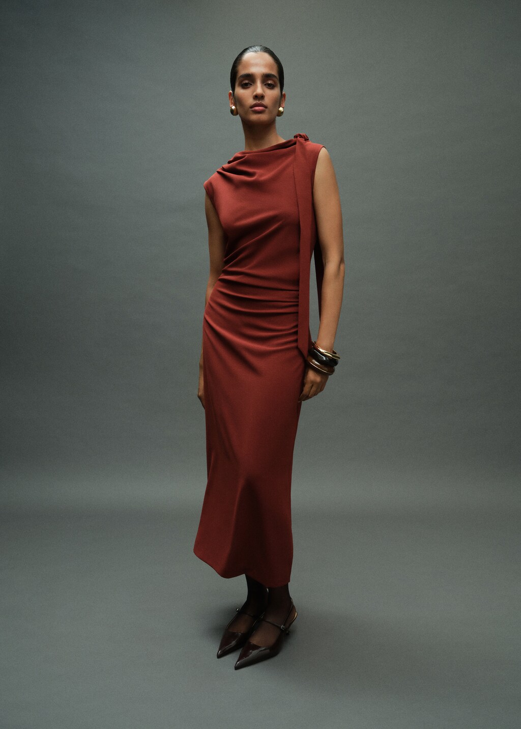 Ruched dress with knot detail