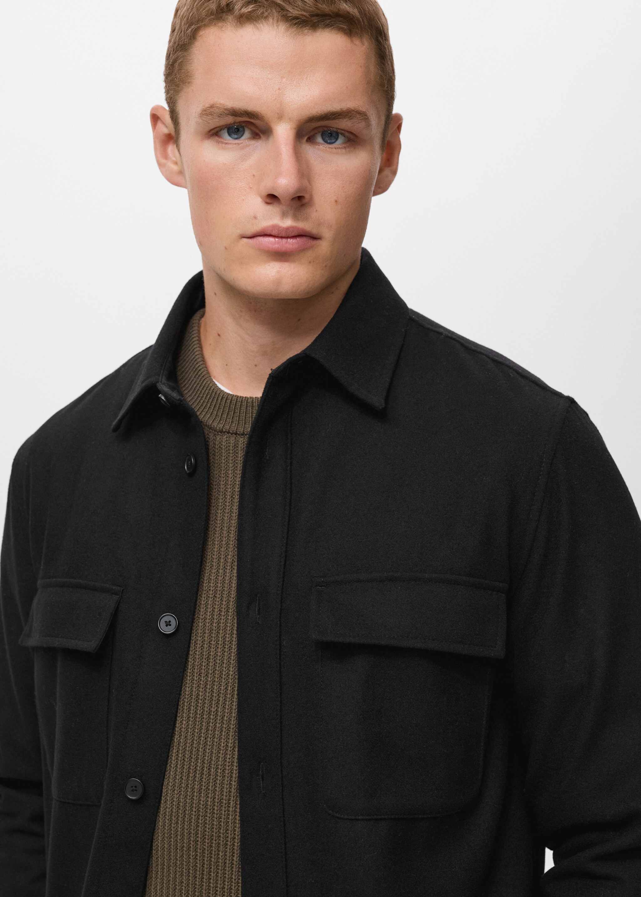 Wool overshirt with pockets - Details of the article 1, Black. Ref: 17026724-01.