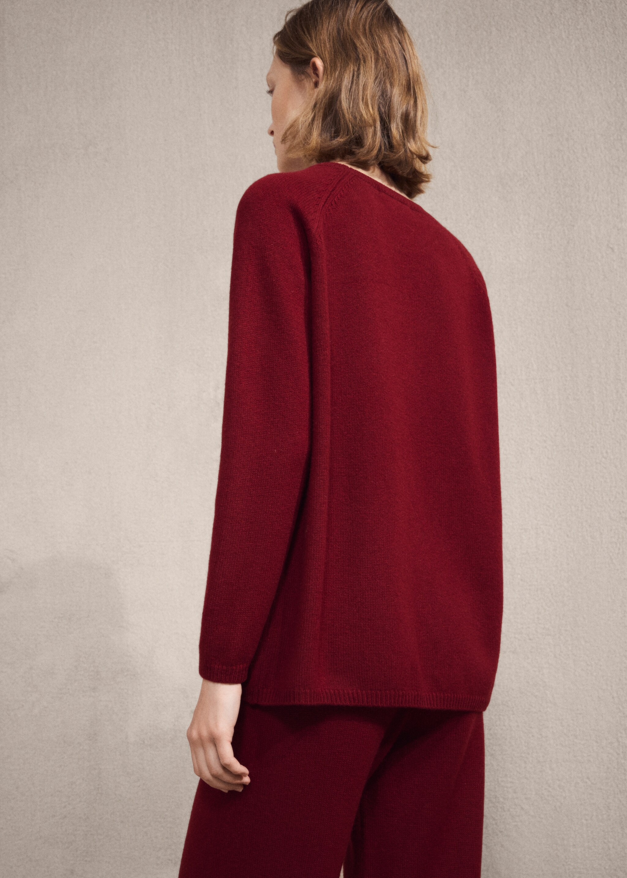 Thick cashmere sweater - Reverse of the article, Red. Ref: 17027130-01.