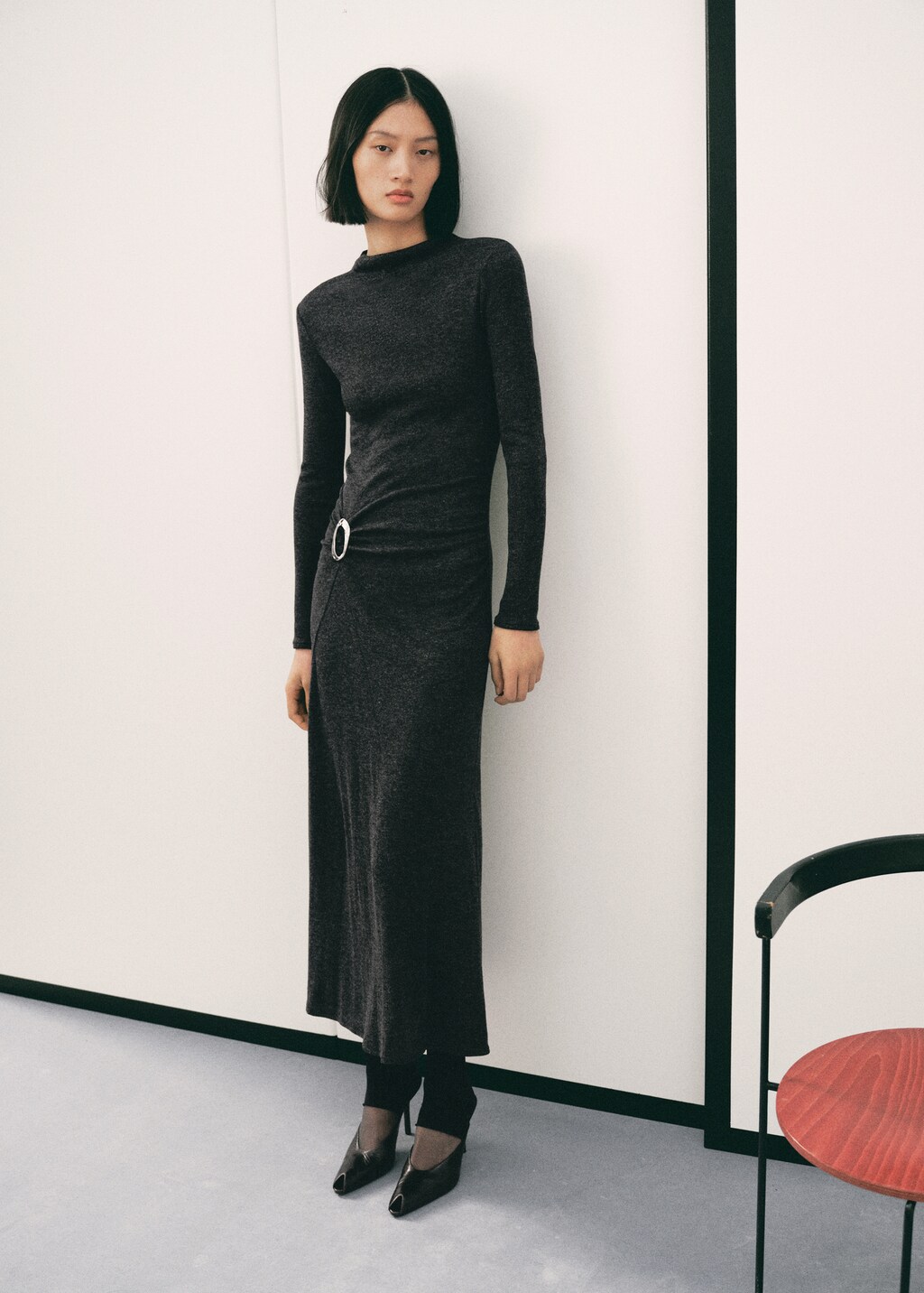 Ruched dress with ring