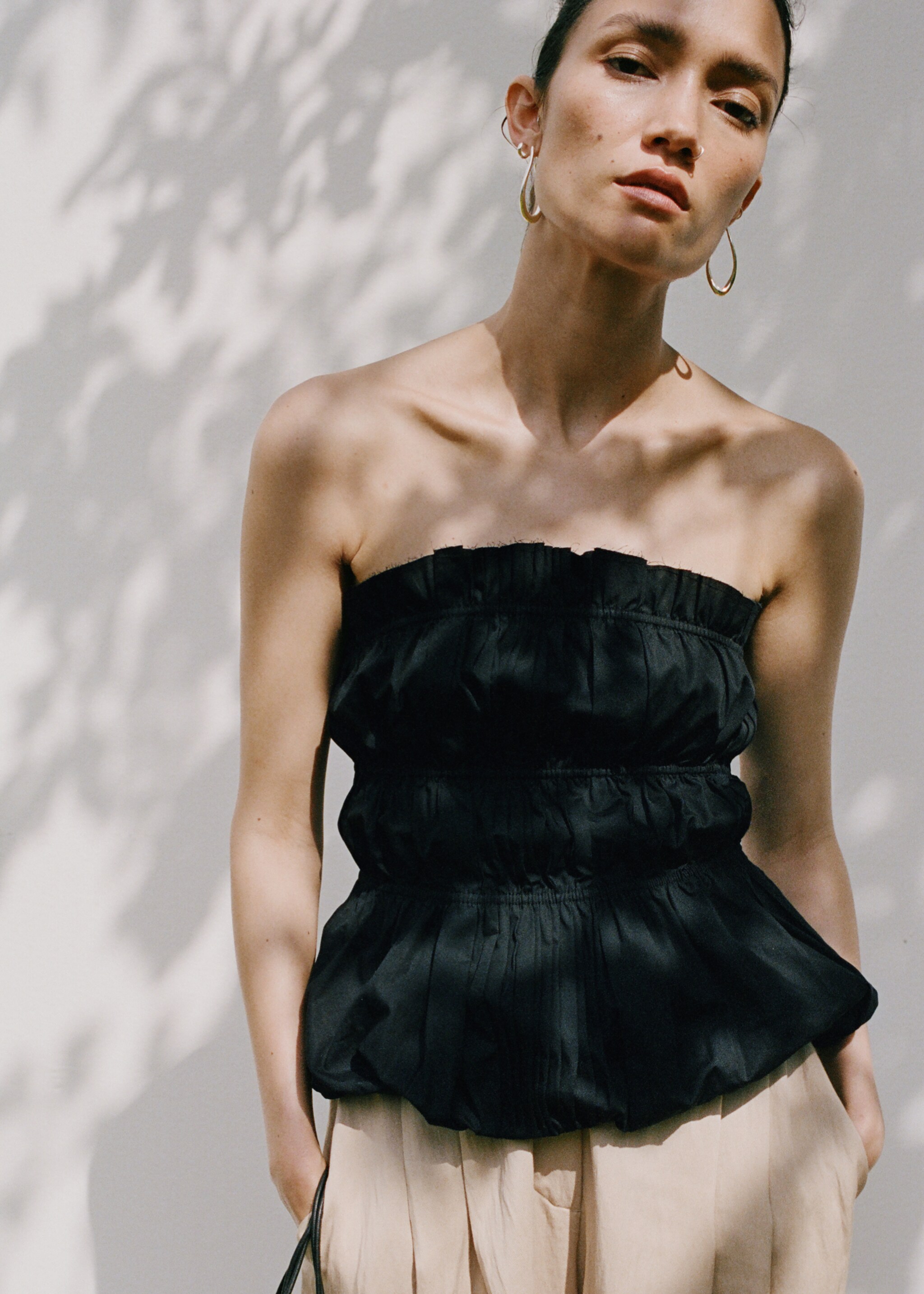 Twisted hoop earrings - Details of the article 6