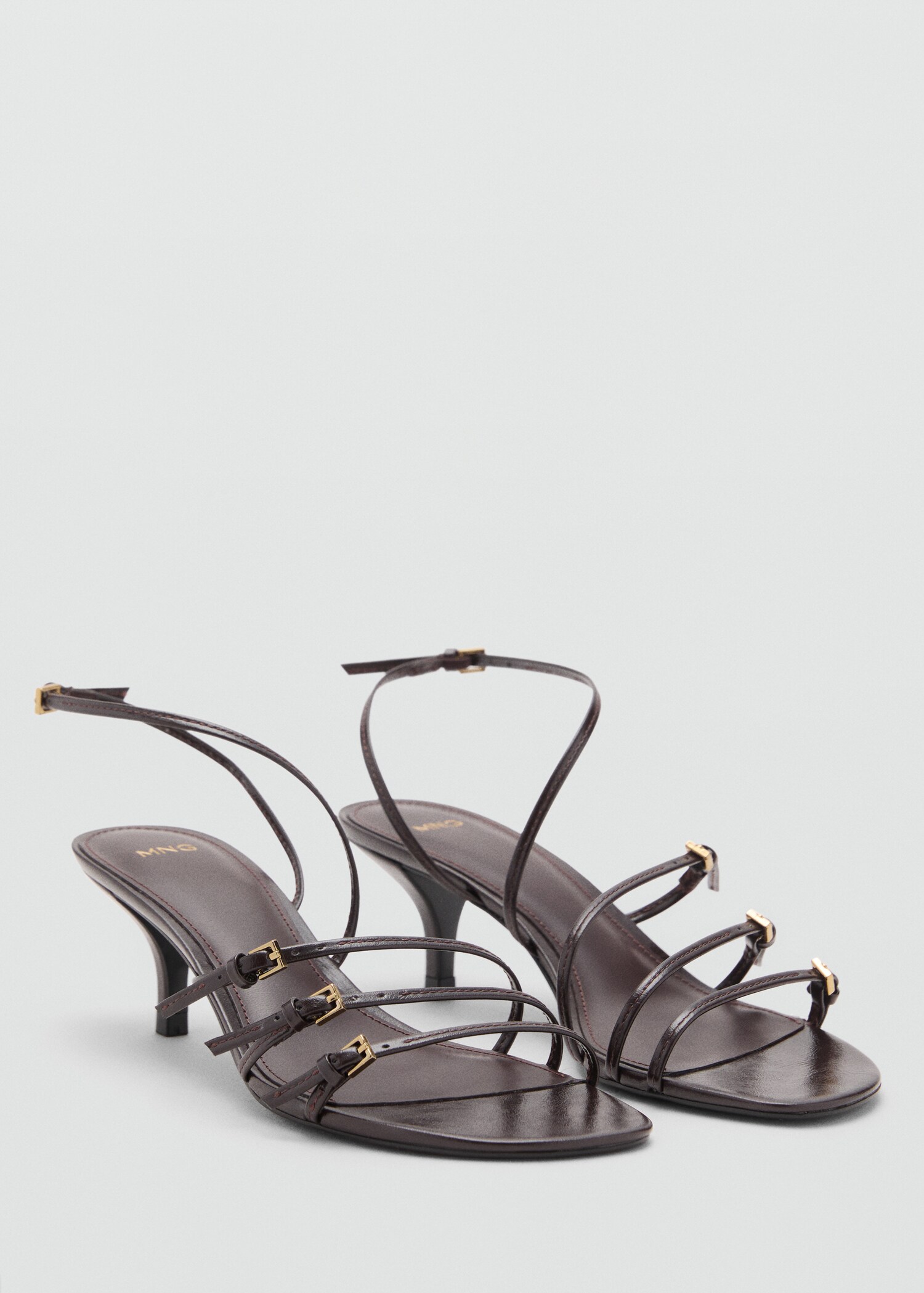 Kitten-heel sandals with buckle - Medium plane