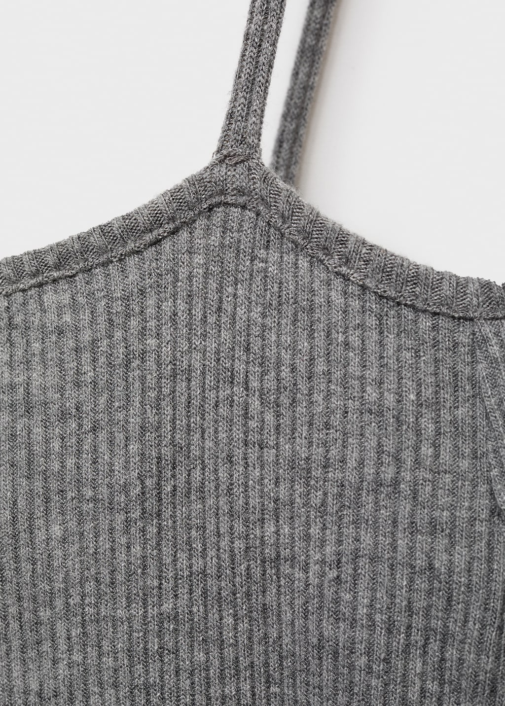 Knitted dress with cut-out