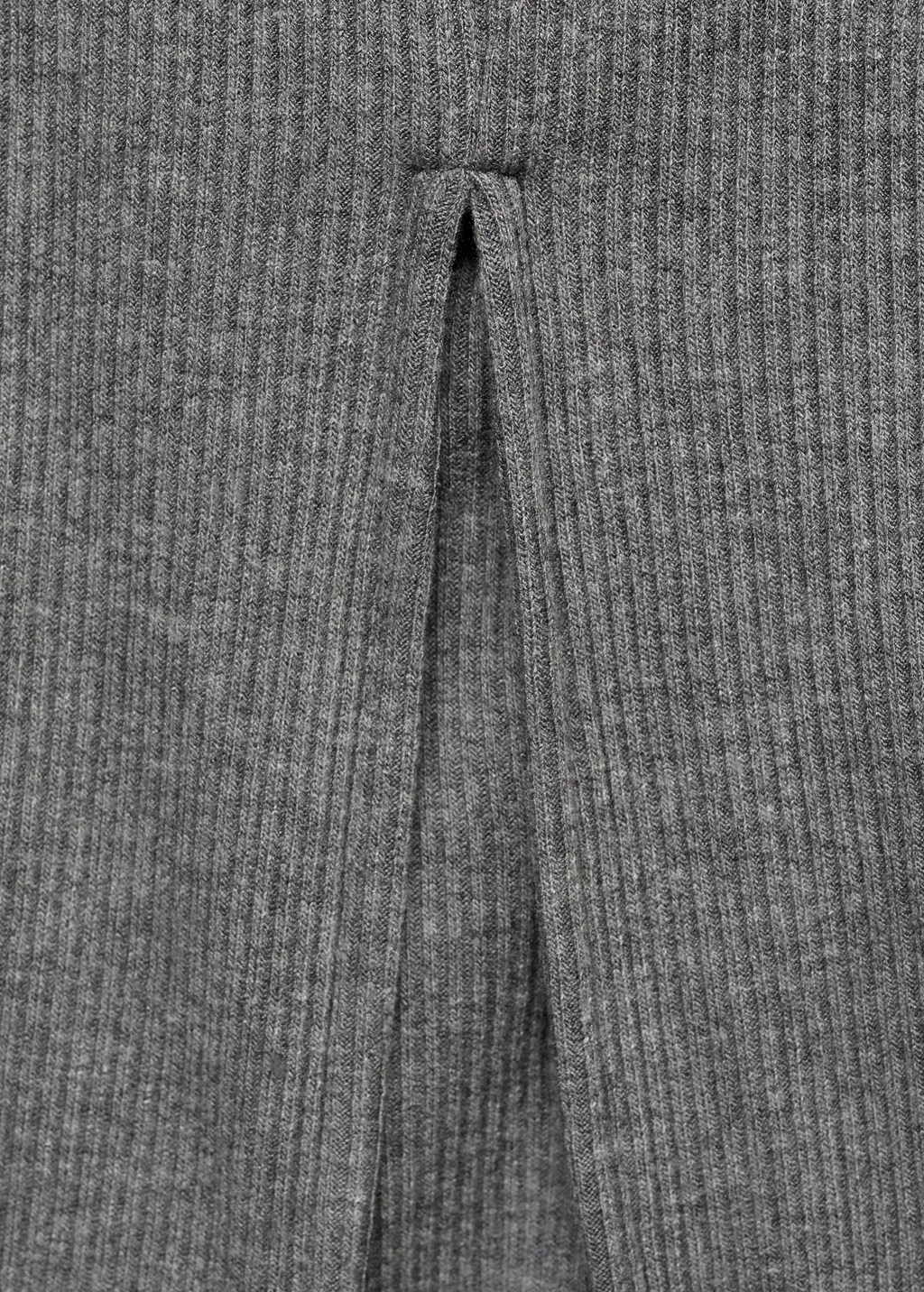 Knitted dress with cut-out