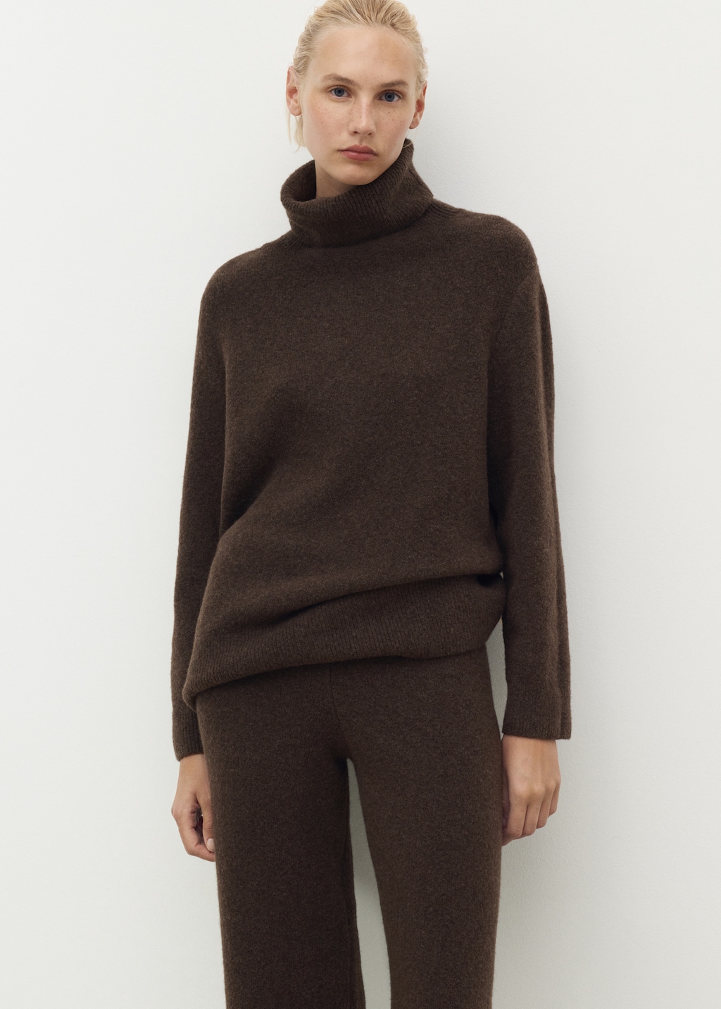 Turtleneck knit sweater