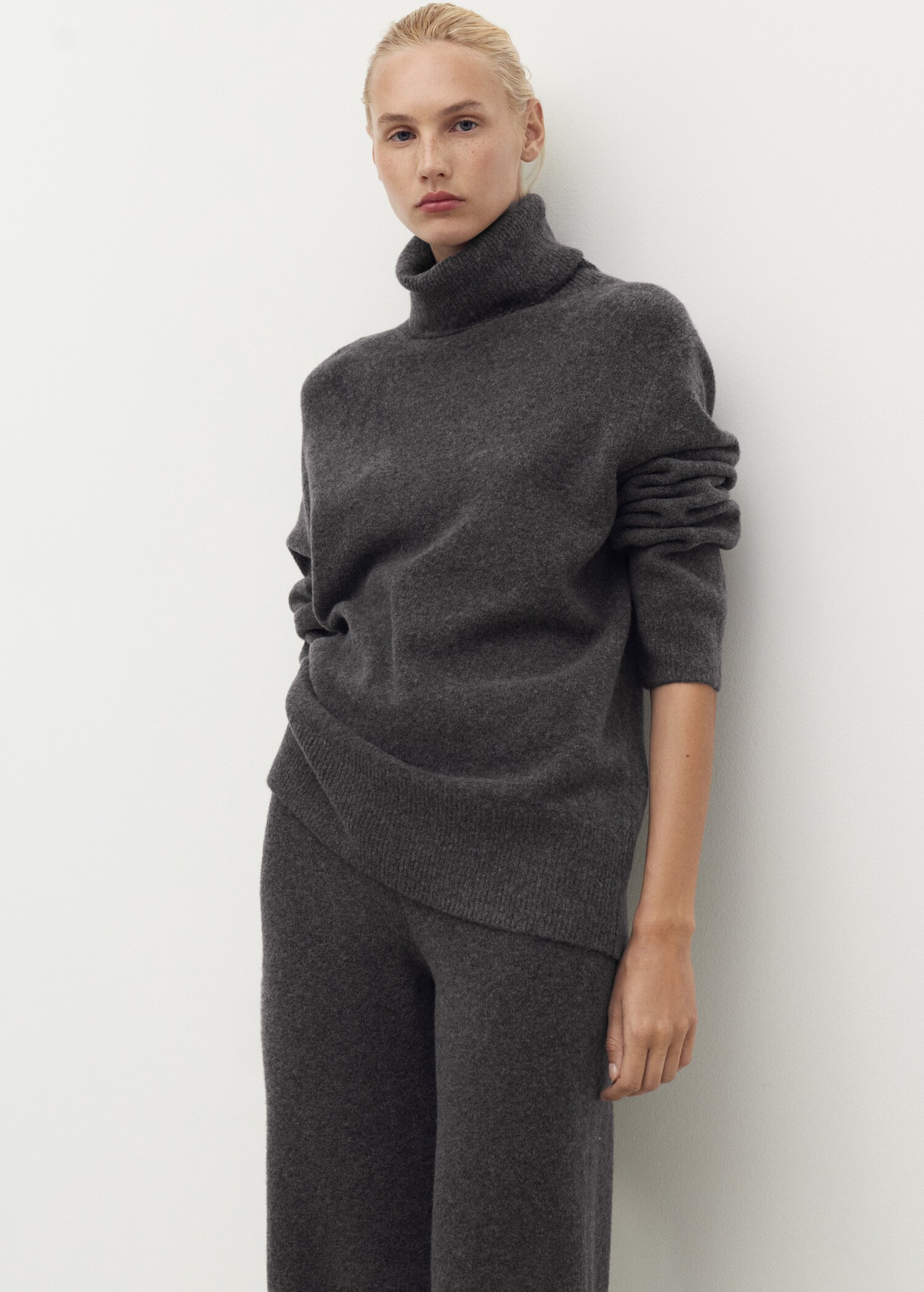Pull-over maille col montant - Plan moyen