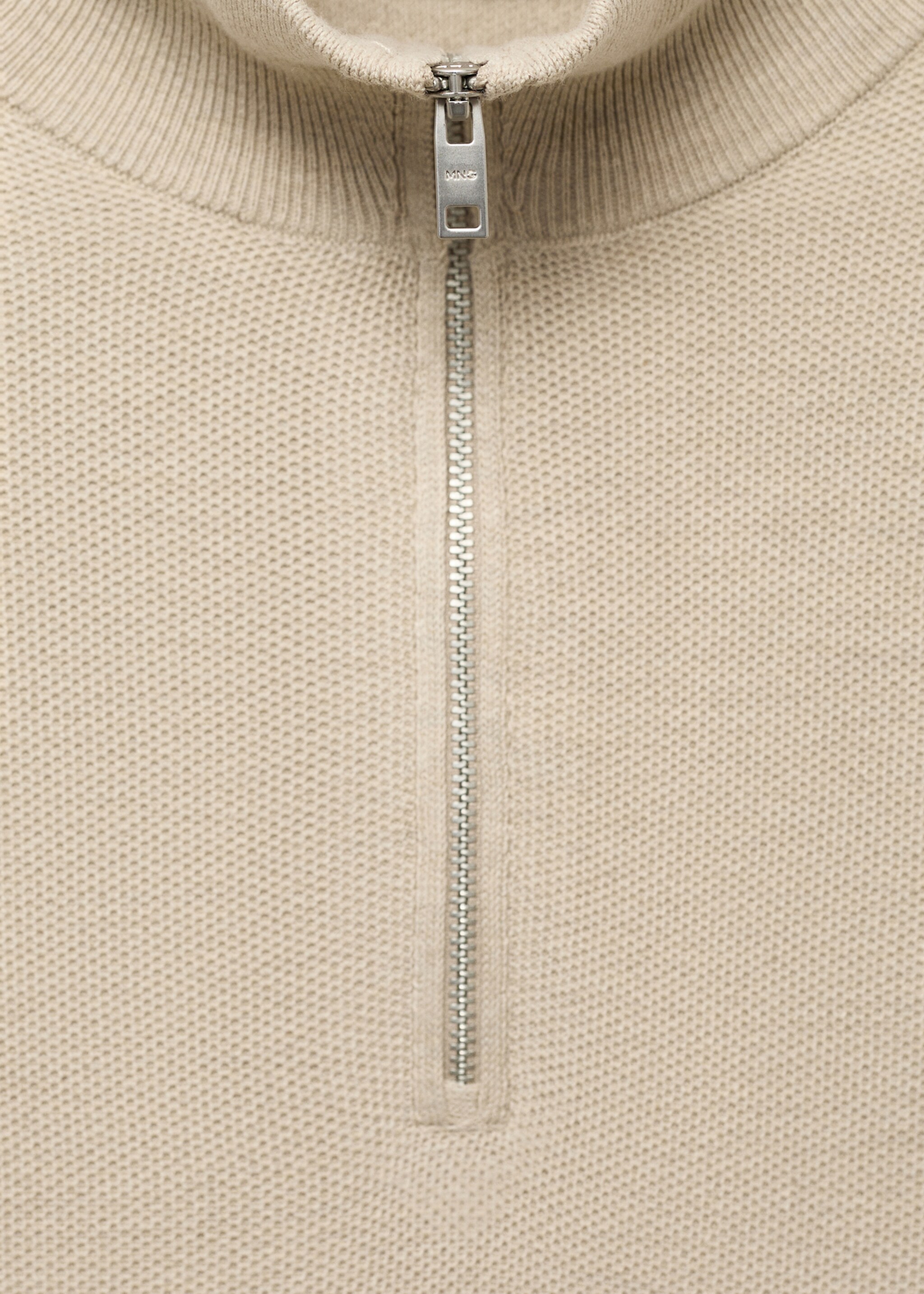 Microstructure sweater with zipper collar - Details of the article 8, Beige. Ref: 17035146-01.
