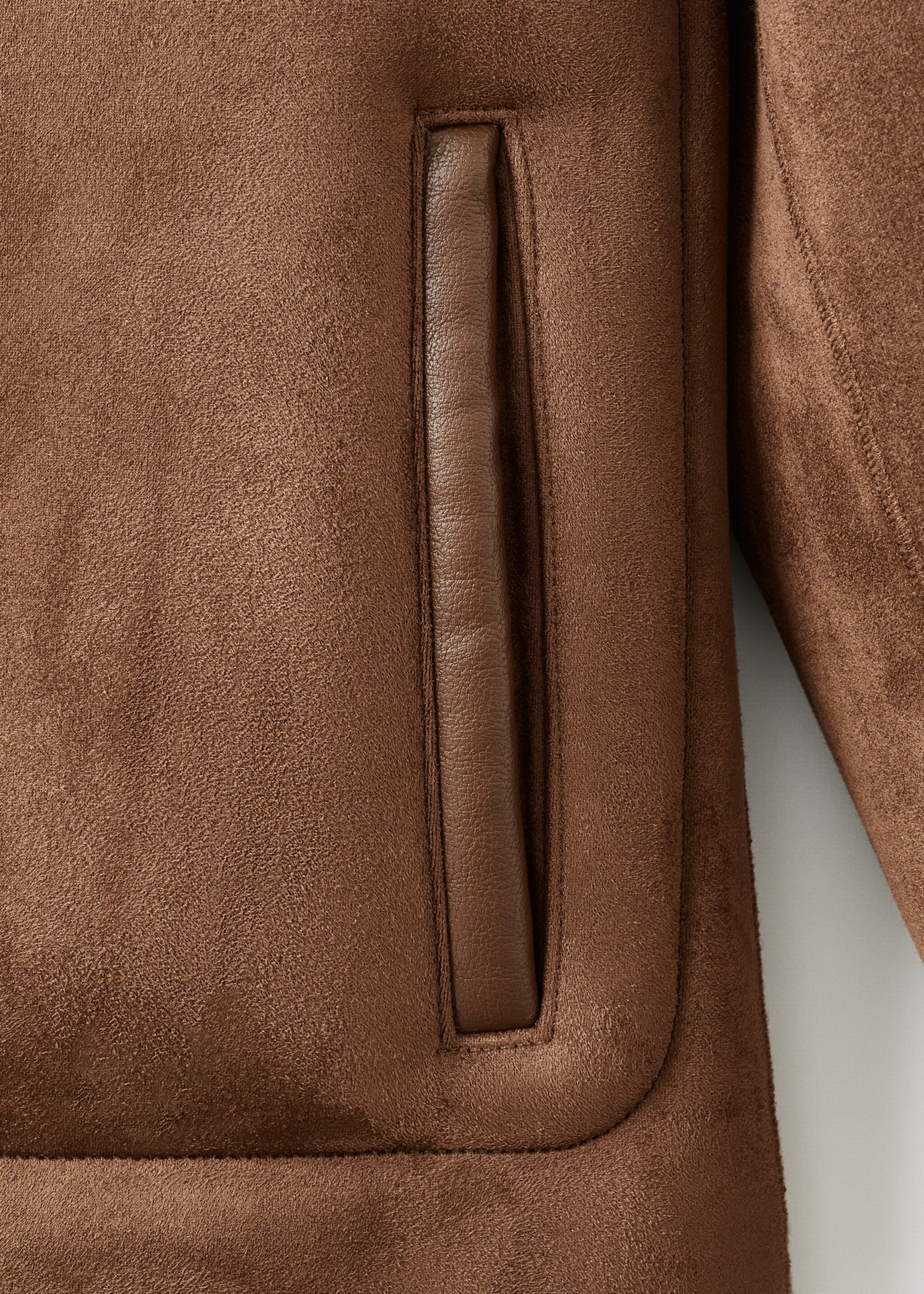 Vändbar jacka i fårskinnsimitation - Detaljer om artikeln 0, Konjak. Ref: 17037888-01.