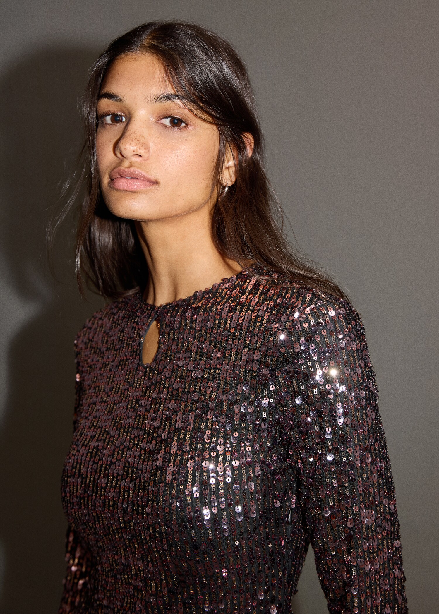 Robe courte à paillettes - Détail de l'article 1