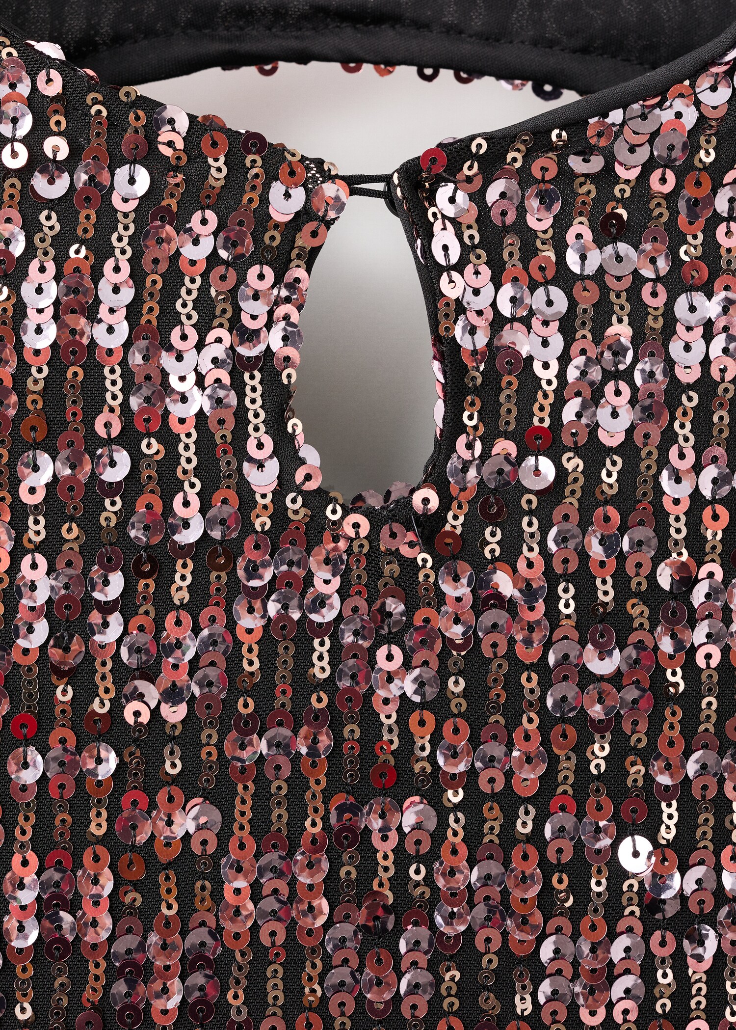 Robe courte à paillettes - Détail de l'article 8