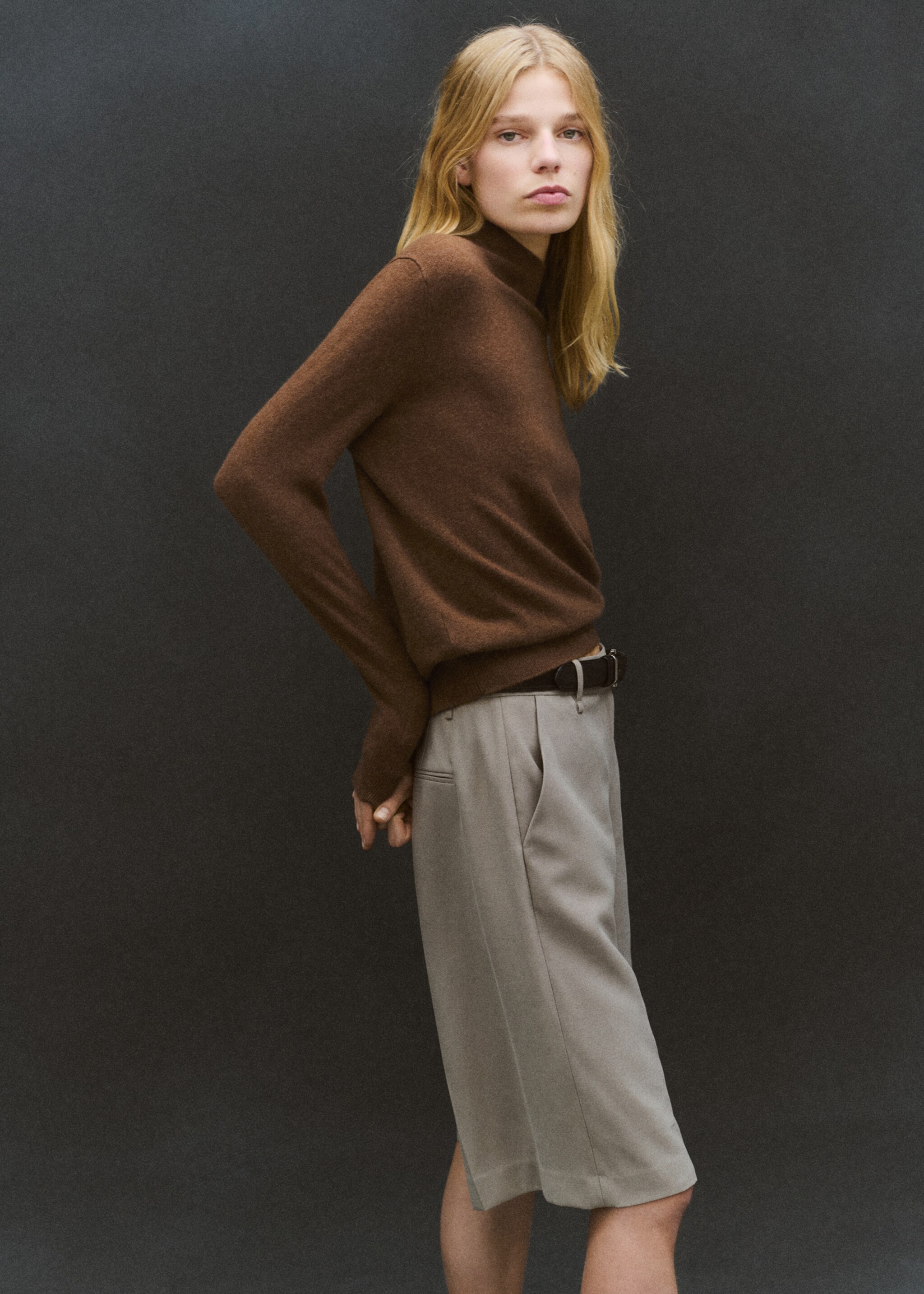 كنزة برقبة 100٪ من الكشمير - رؤية وسط, التبغ البني. Ref: 17039606-01.