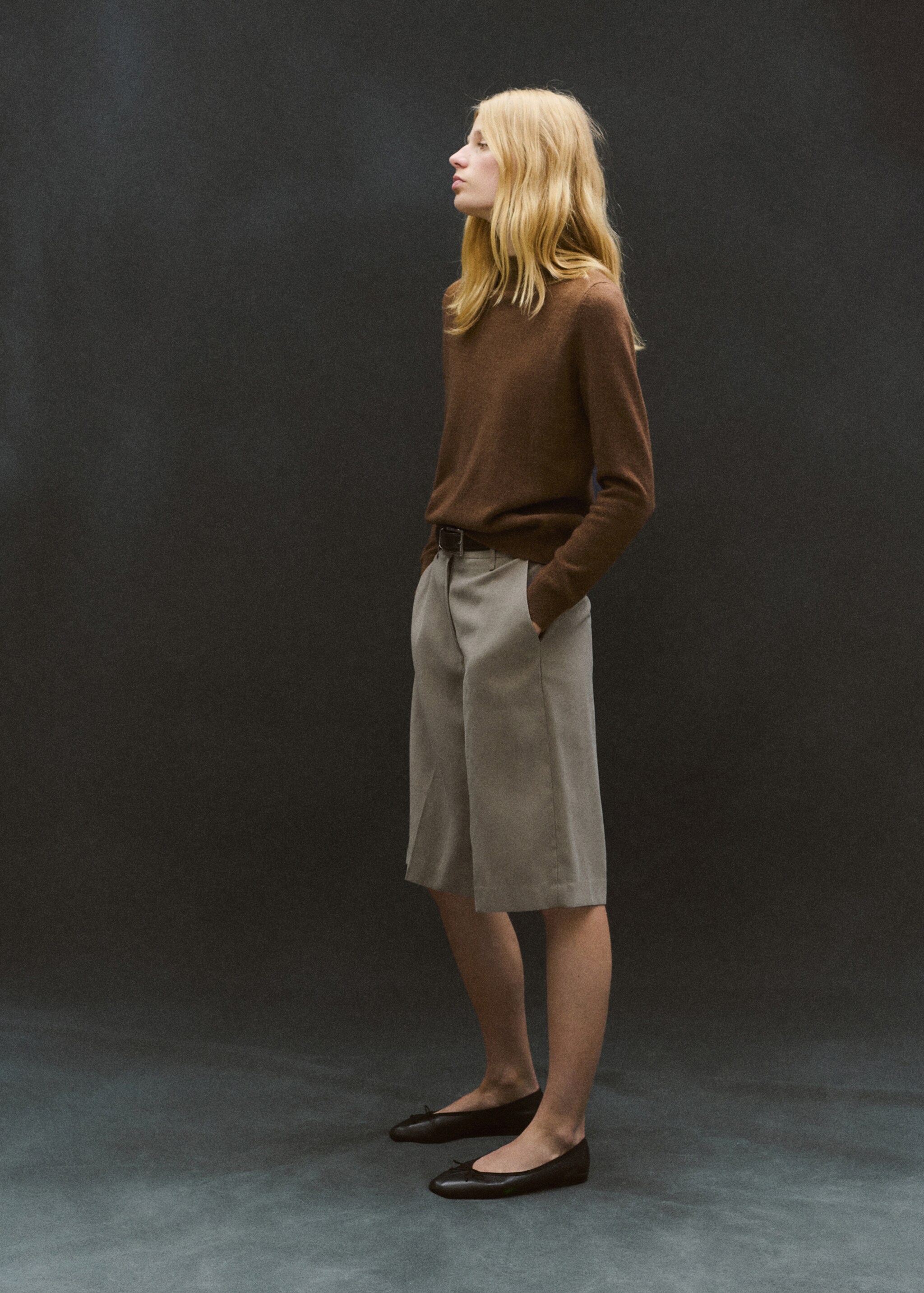 كنزة برقبة 100٪ من الكشمير - رؤية عامة, التبغ البني. Ref: 17039606-01.