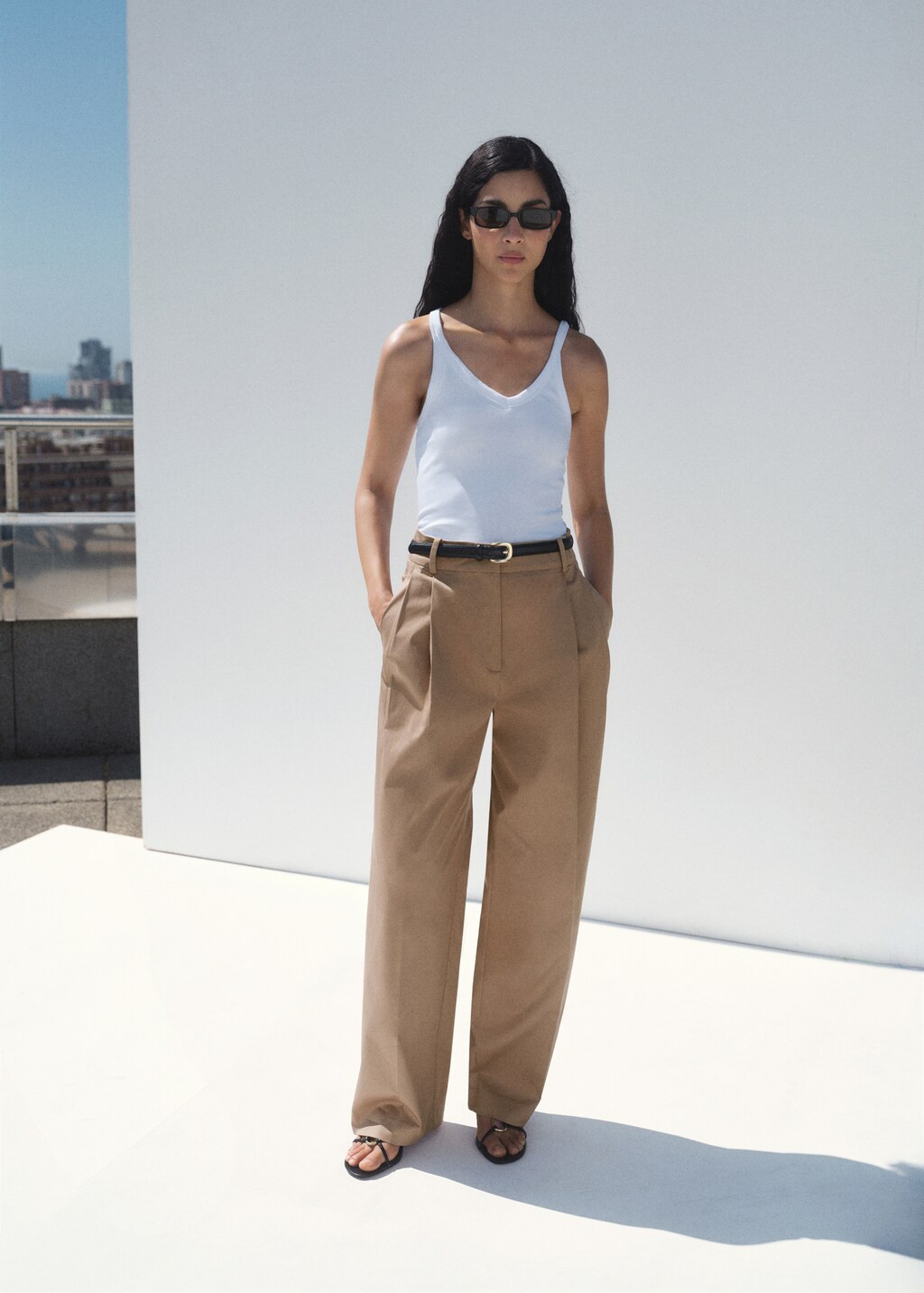 Straight cotton pants with pleats