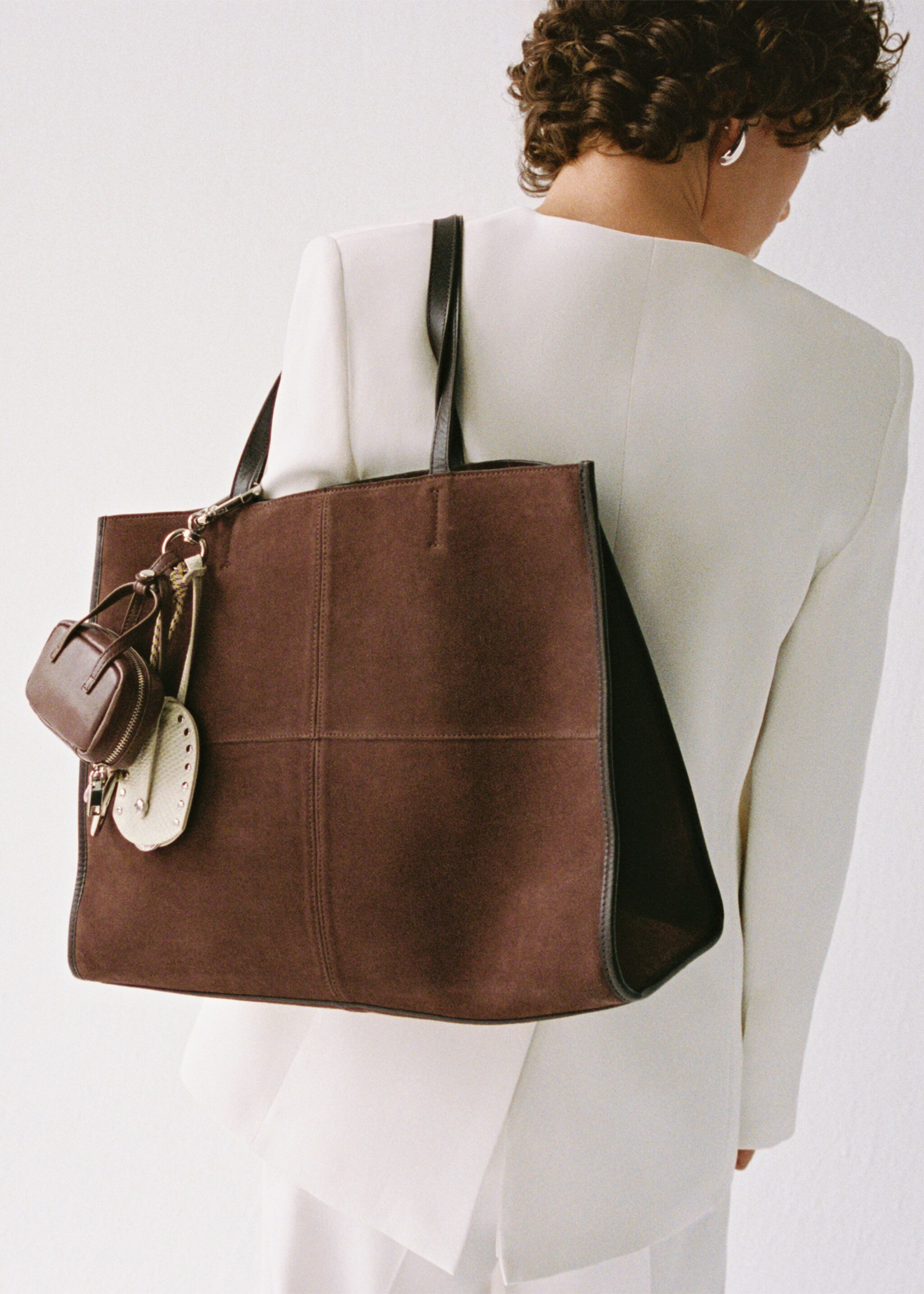 Bag with multi-charm keyring - General plane, Brown. Ref: 17044443-01.