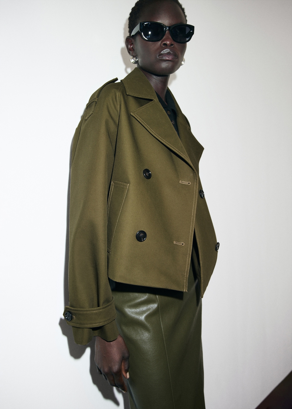 Oversized short double-breasted trench coat