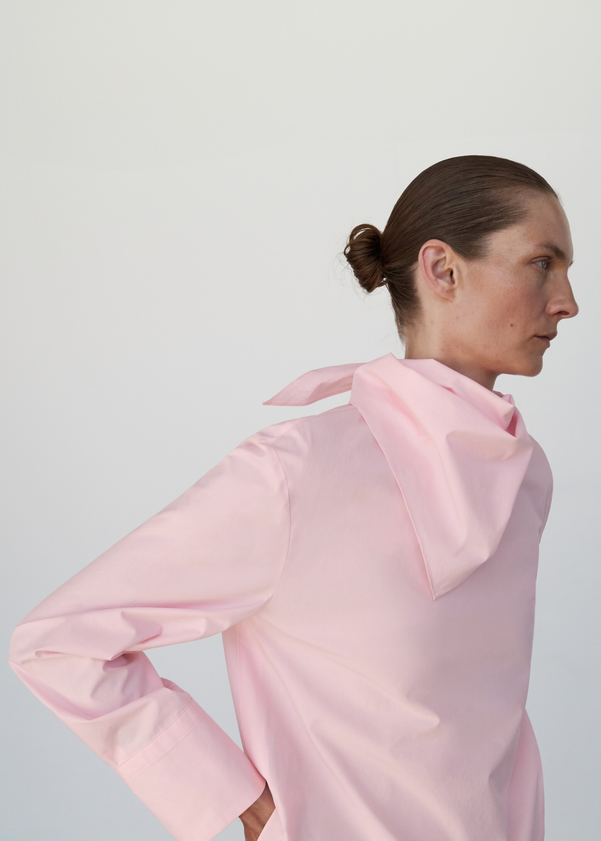 Blouse en popeline avec foulard - Plan moyen, Rose pastel. Ref: 17046360-01.
