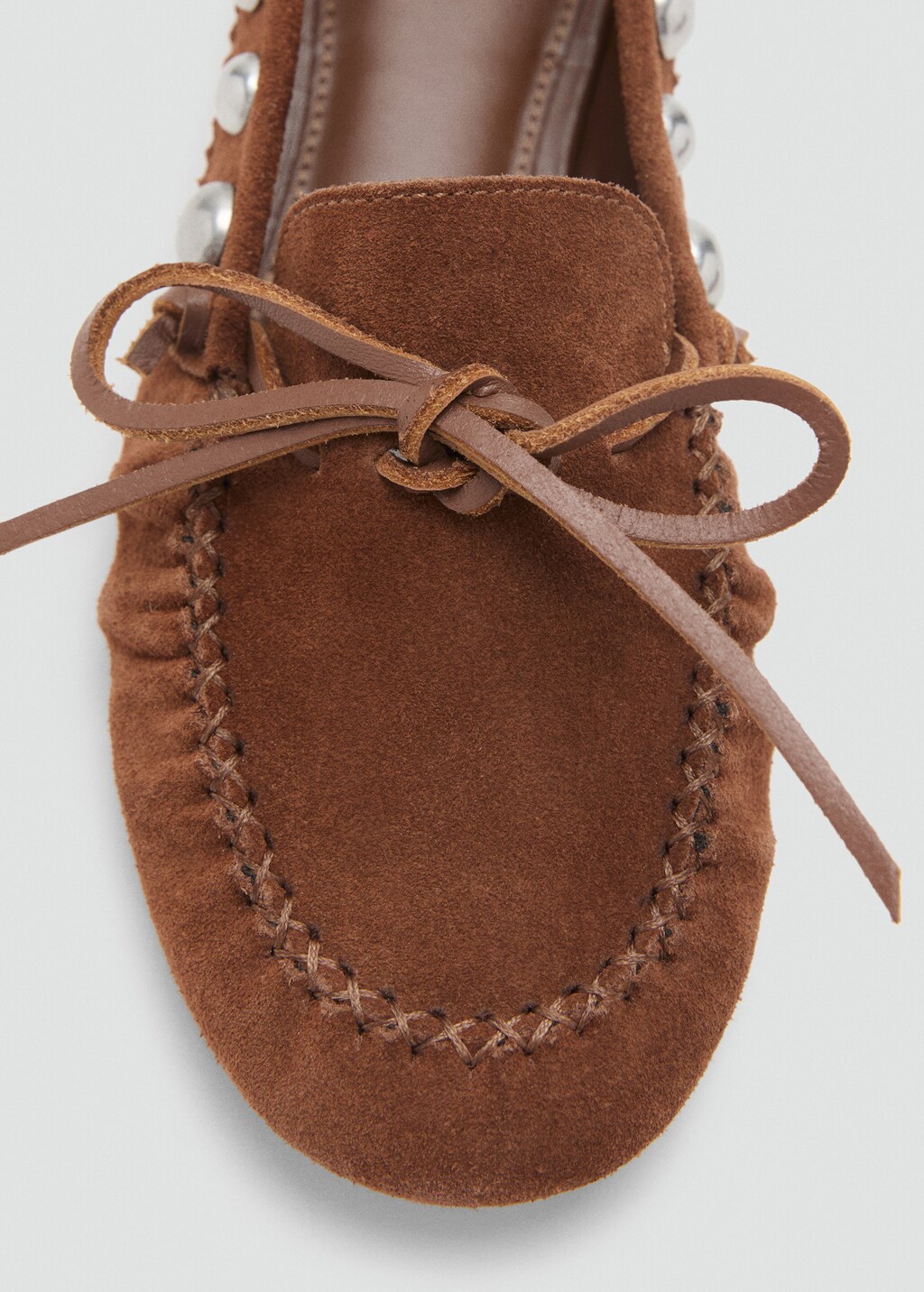 Suede moccasin with studs