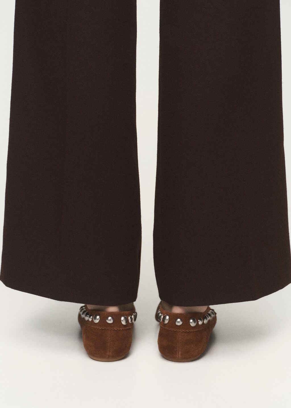 Suede moccasin with studs