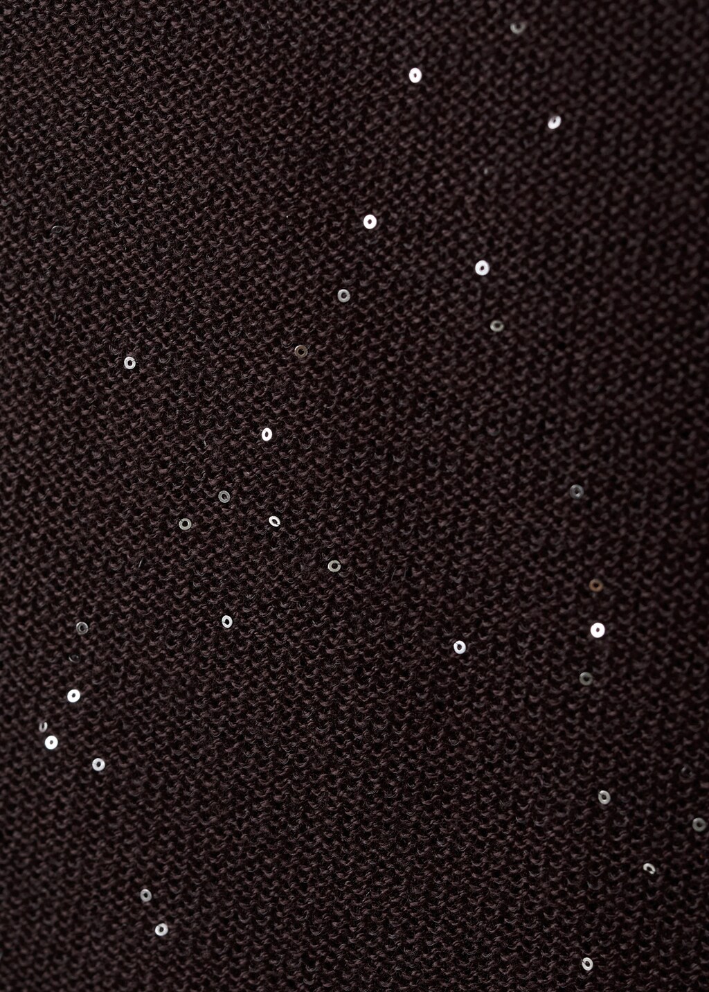 Shiny top with foulard