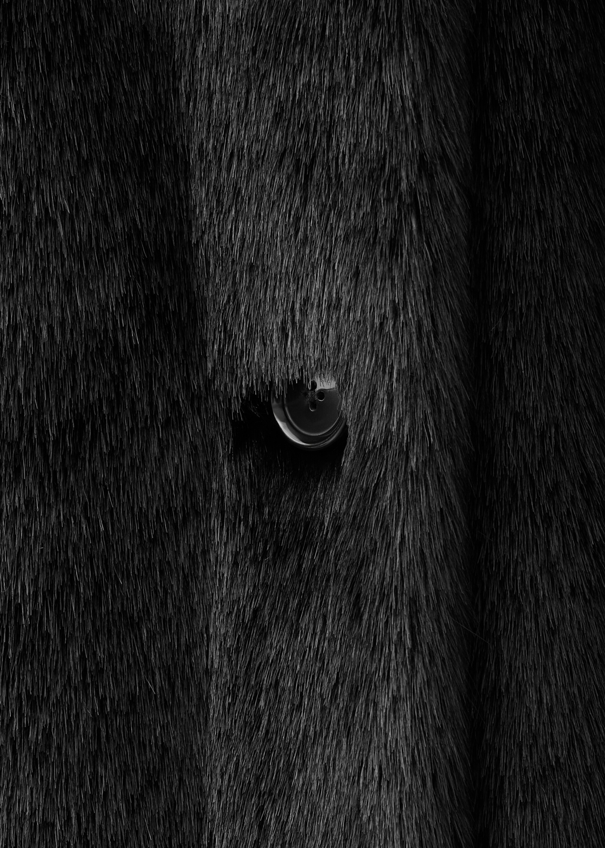 Fur-effect coat with belt - Details of the article 8, Black. Ref: 17048271-01.