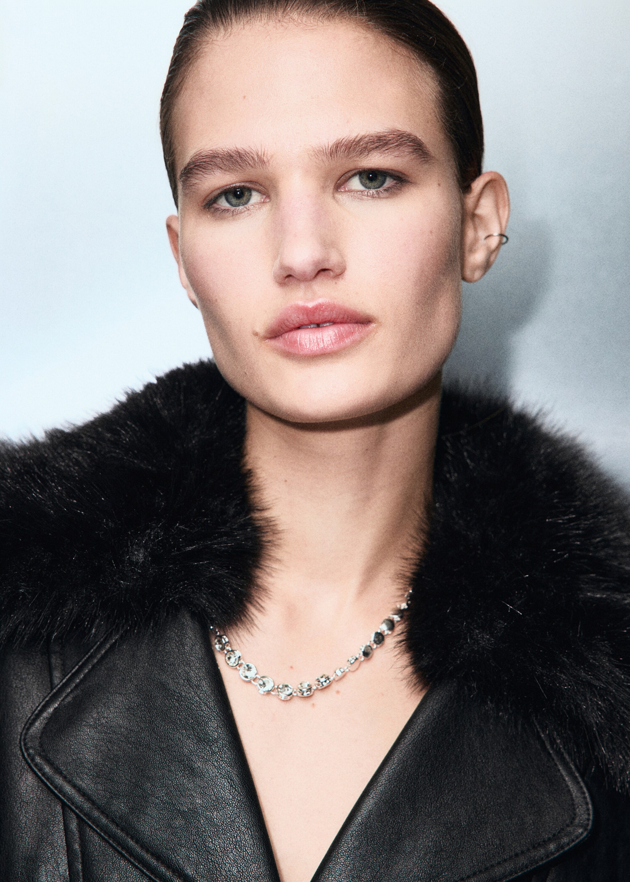 Faux-leather coat with fur collar - Details of the article 2, Black. Ref: 17048282-02.