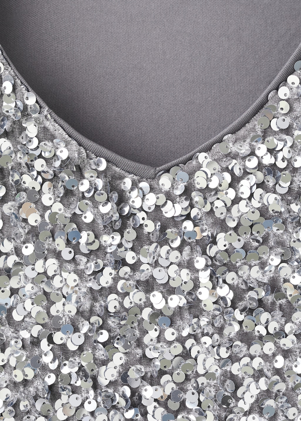 Short dress with sequins