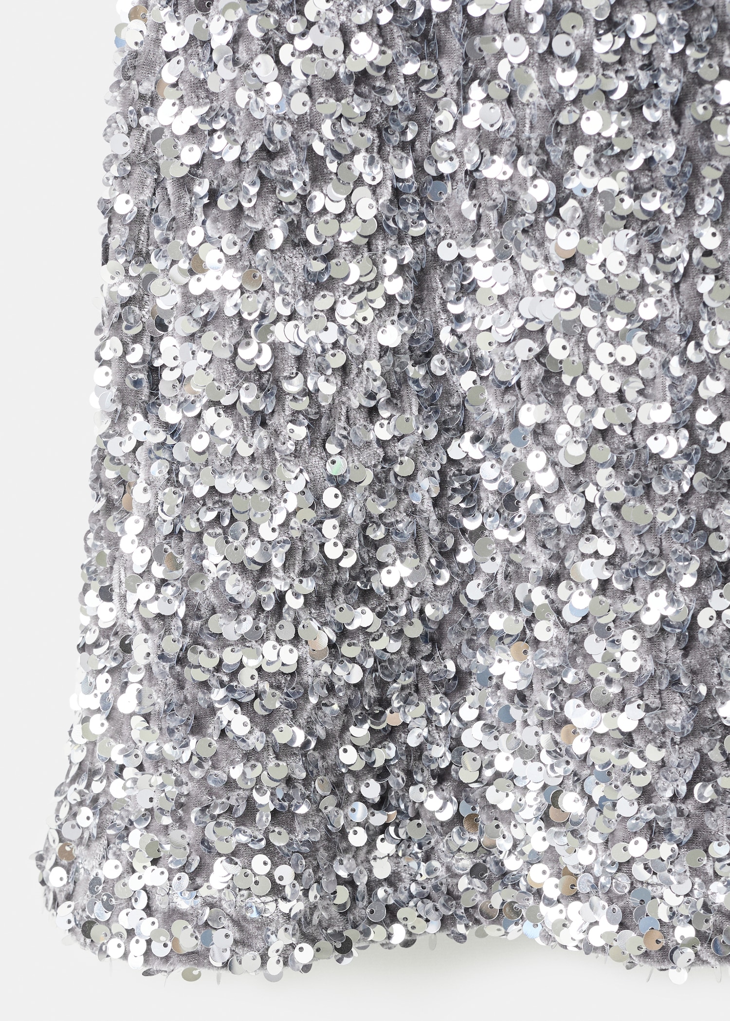 Short dress with sequins - Details of the article 8