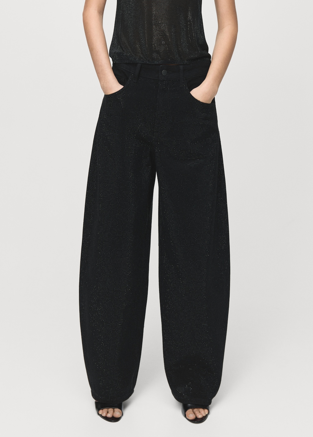 Balloon jeans with rhinestones