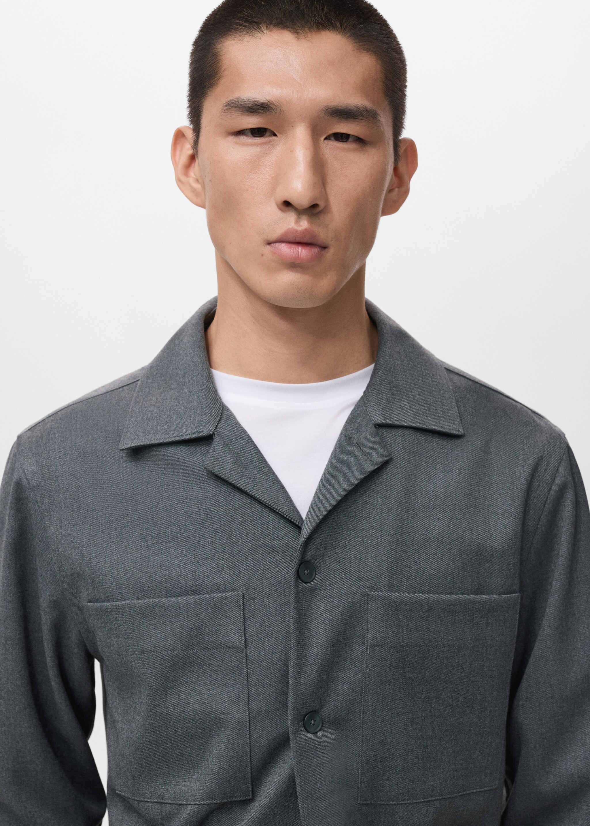 Fluid overshirt with pockets - Details of the article 1, Grey. Ref: 17049207-01.