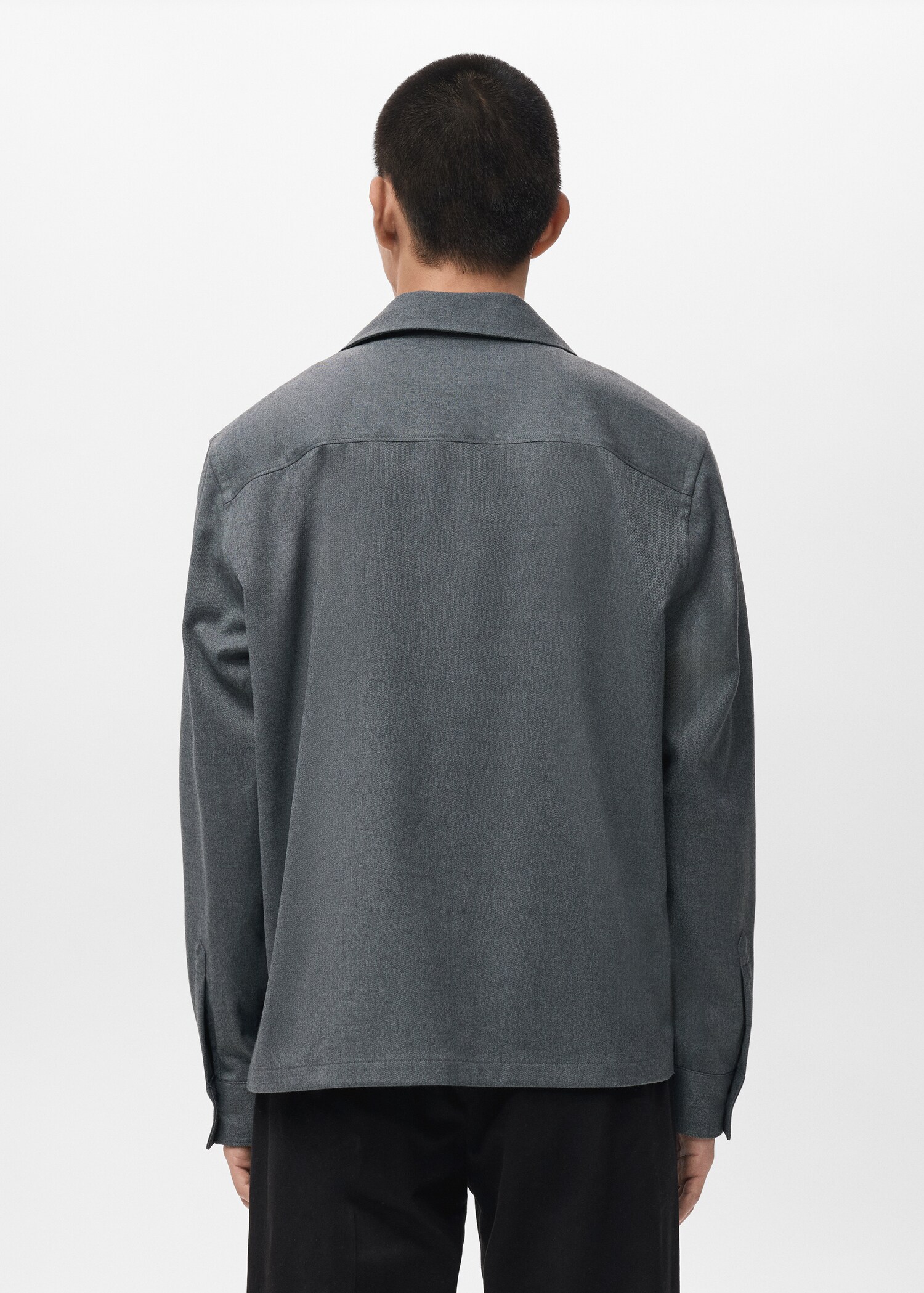Fluid overshirt with pockets - Reverse of the article