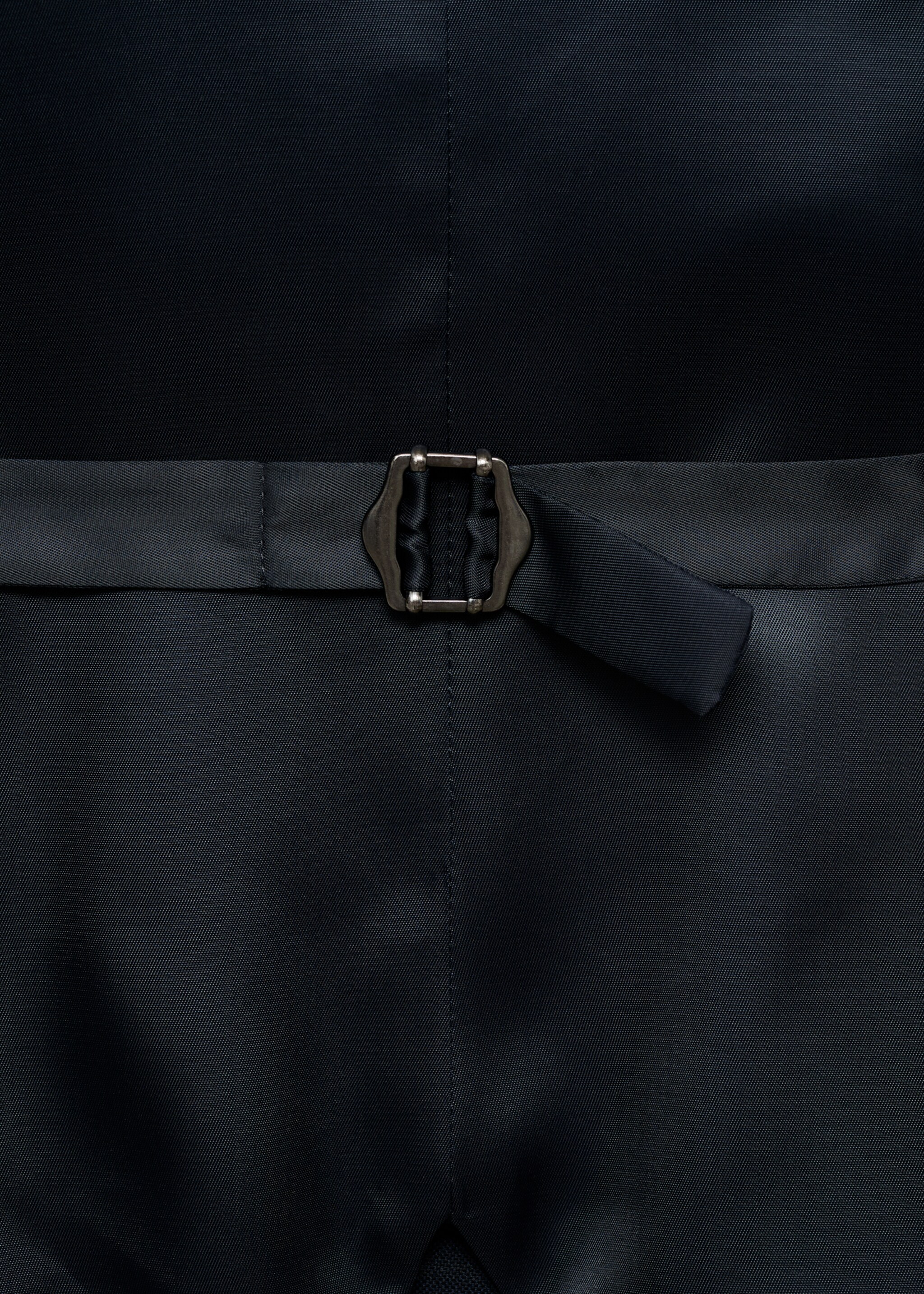 Slim-fit suit waistcoat - Details of the article 0