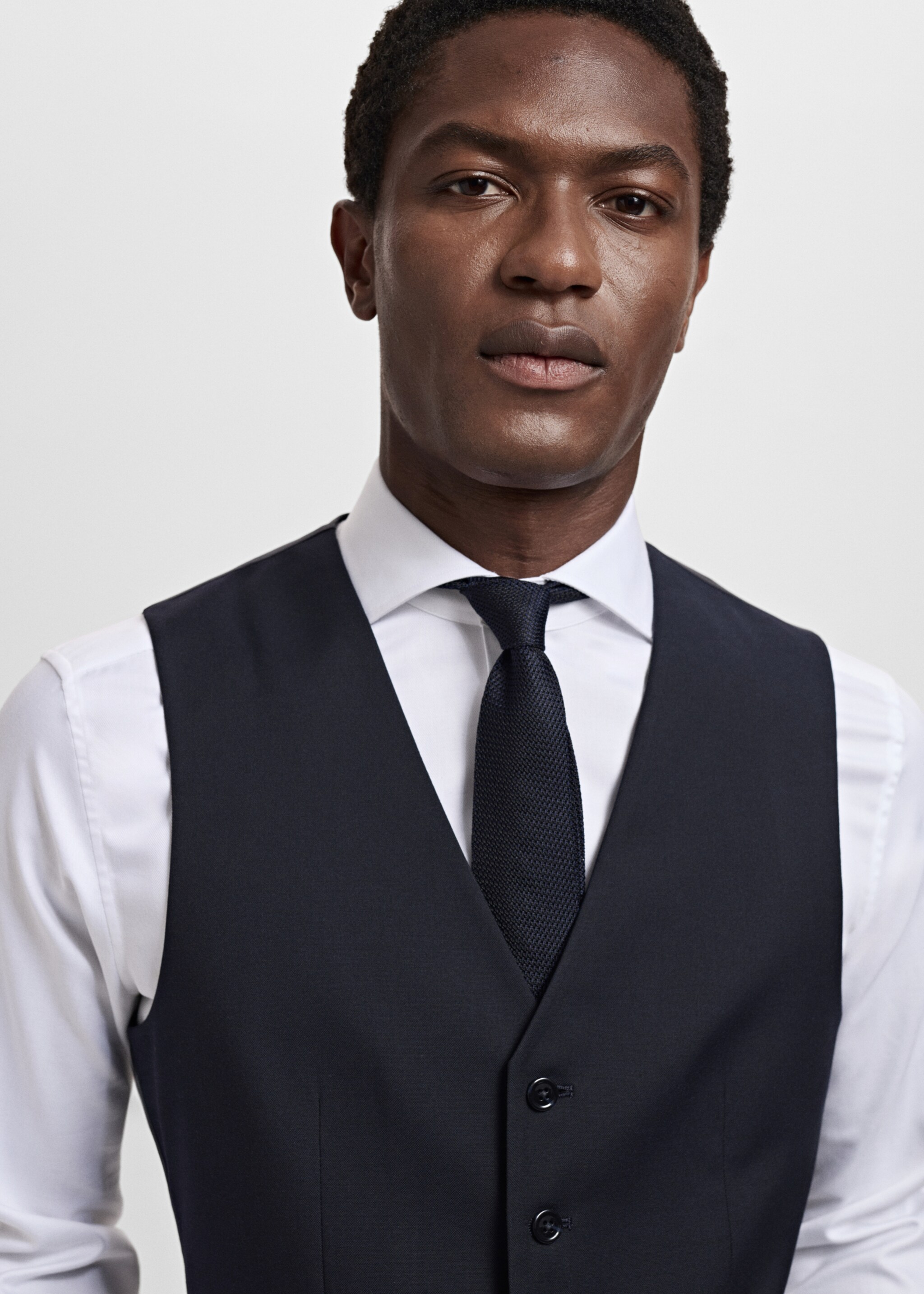 Slim-fit suit waistcoat - Details of the article 1