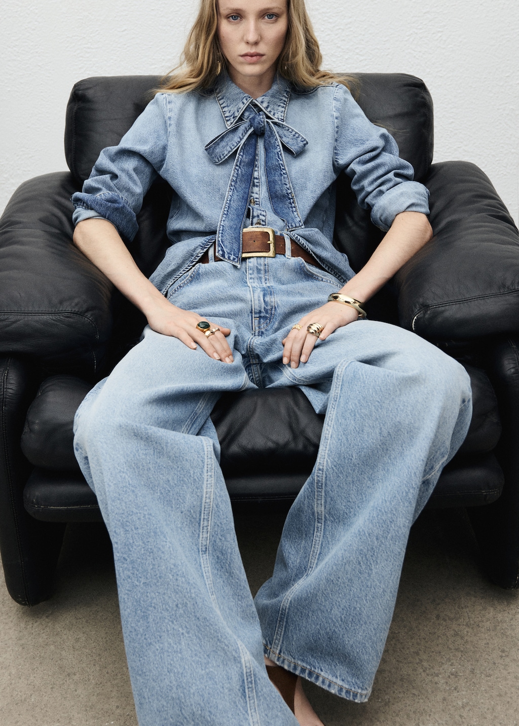 Denim shirt with bow