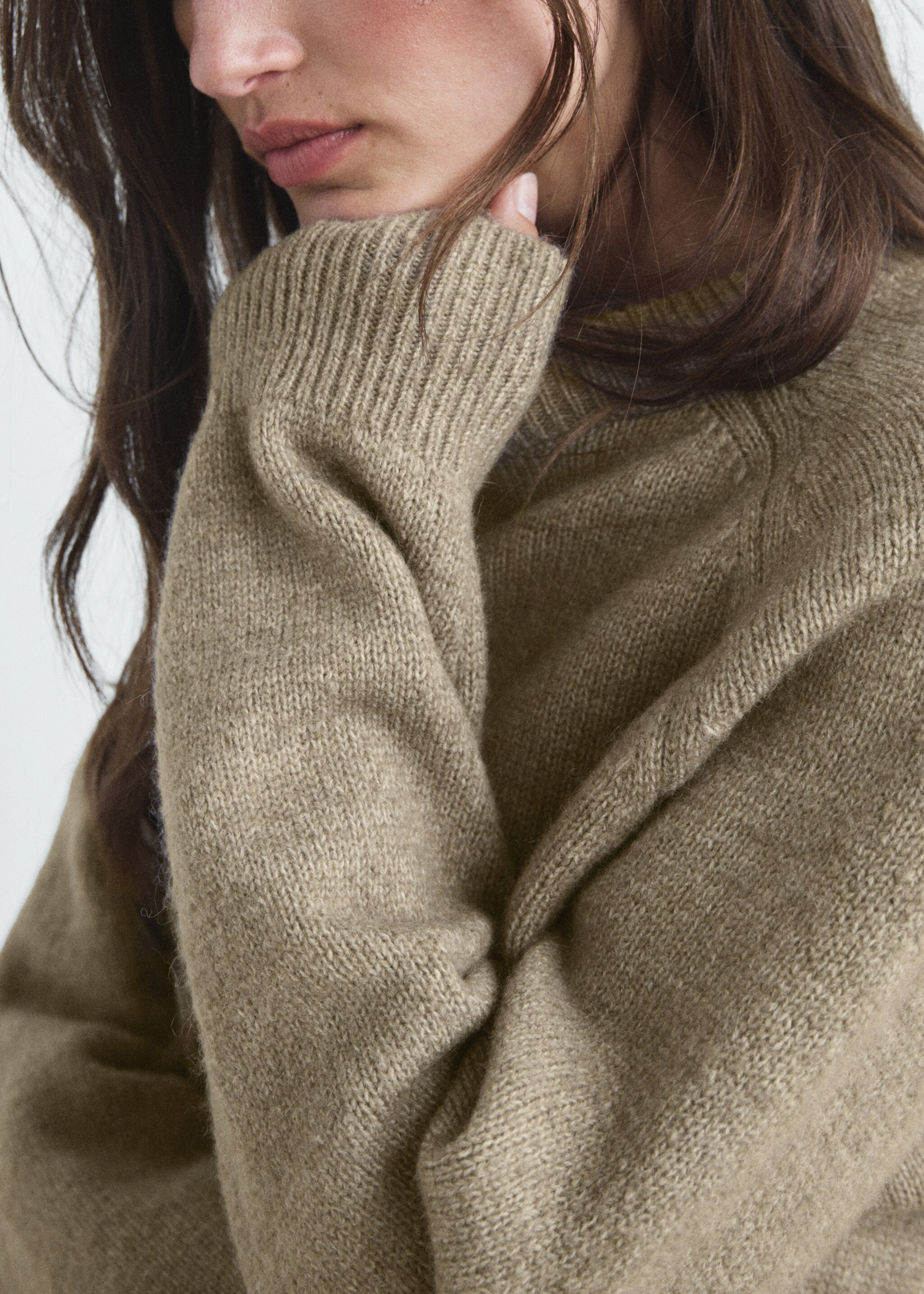 Round-neck knitted sweater - Medium plane, Forest Green. Ref: 17054429-01.