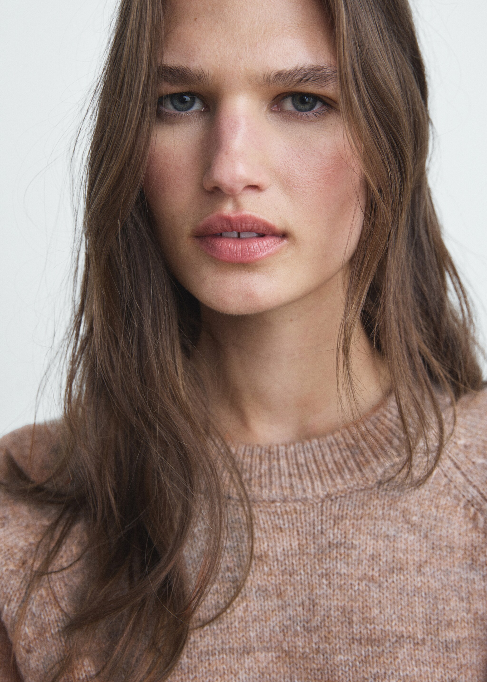 Round-neck knitted sweater - Medium plane, Medium Pink. Ref: 17054429-01.