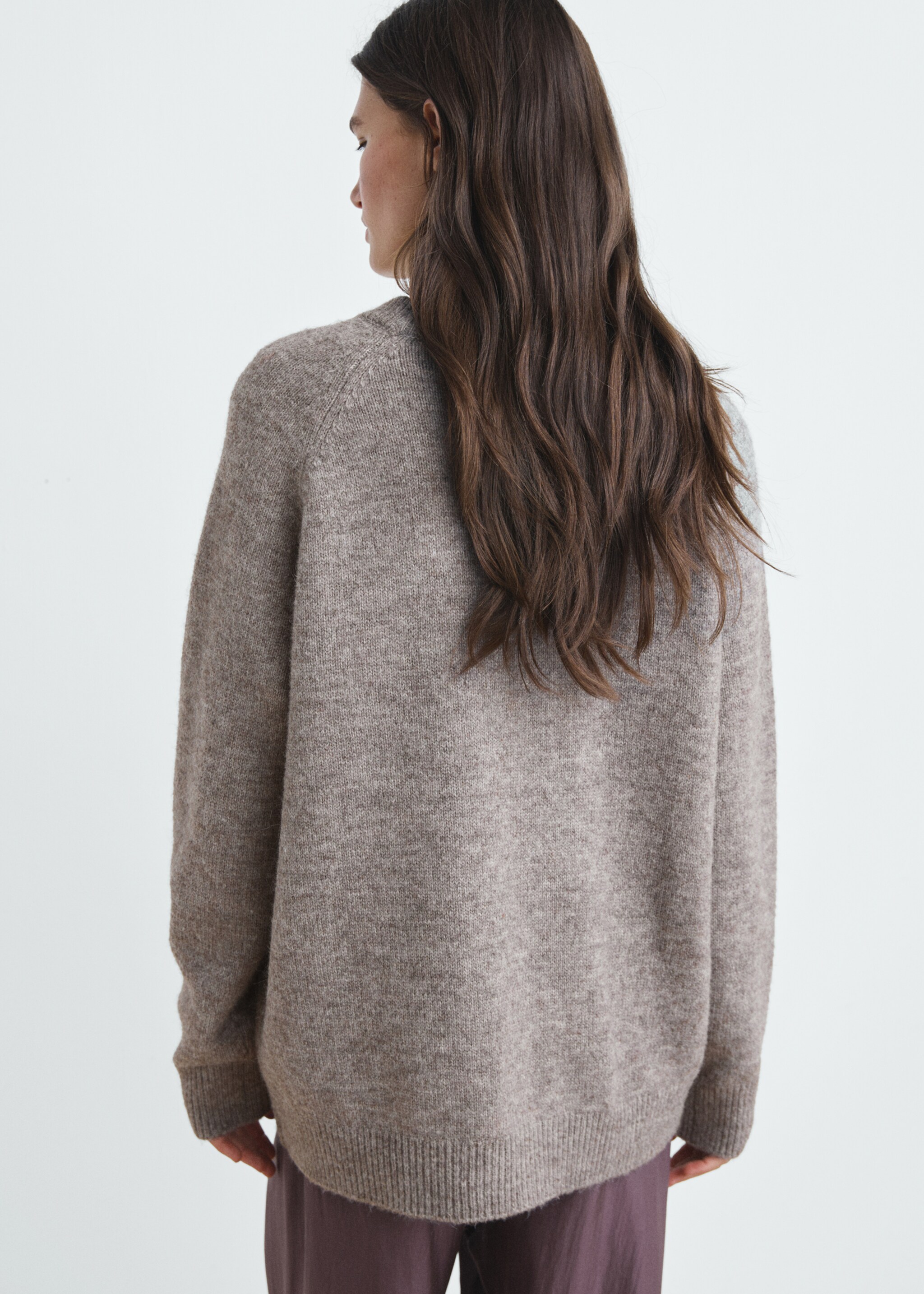 Round-neck knitted sweater - Reverse of the article, Cognac. Ref: 17054429-01.