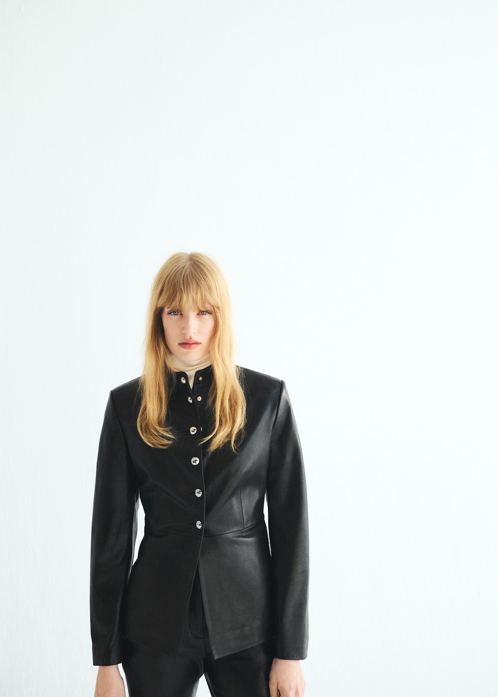 100% leather jacket with buttons