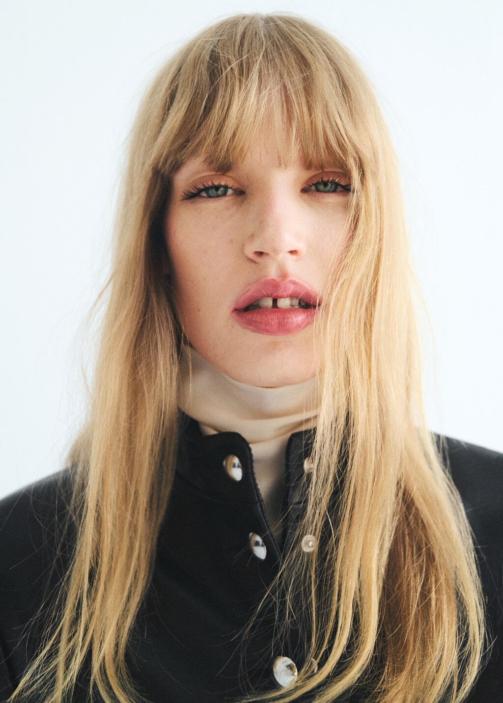 100% leather jacket with buttons