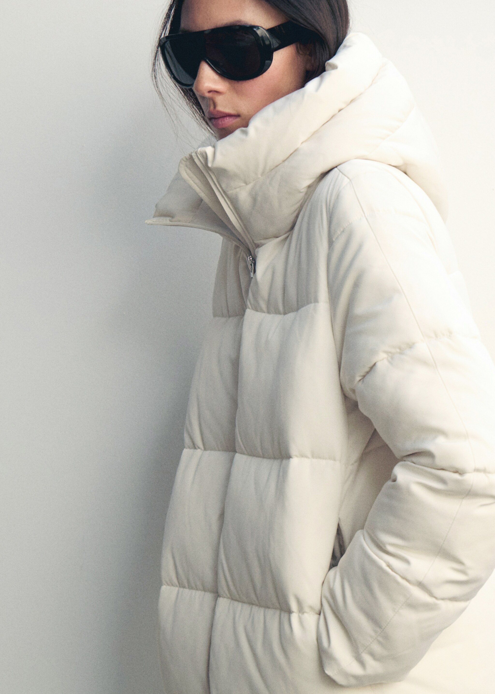 Long padded anorak with hood - Details of the article 2, Off White. Ref: 17057131-01.