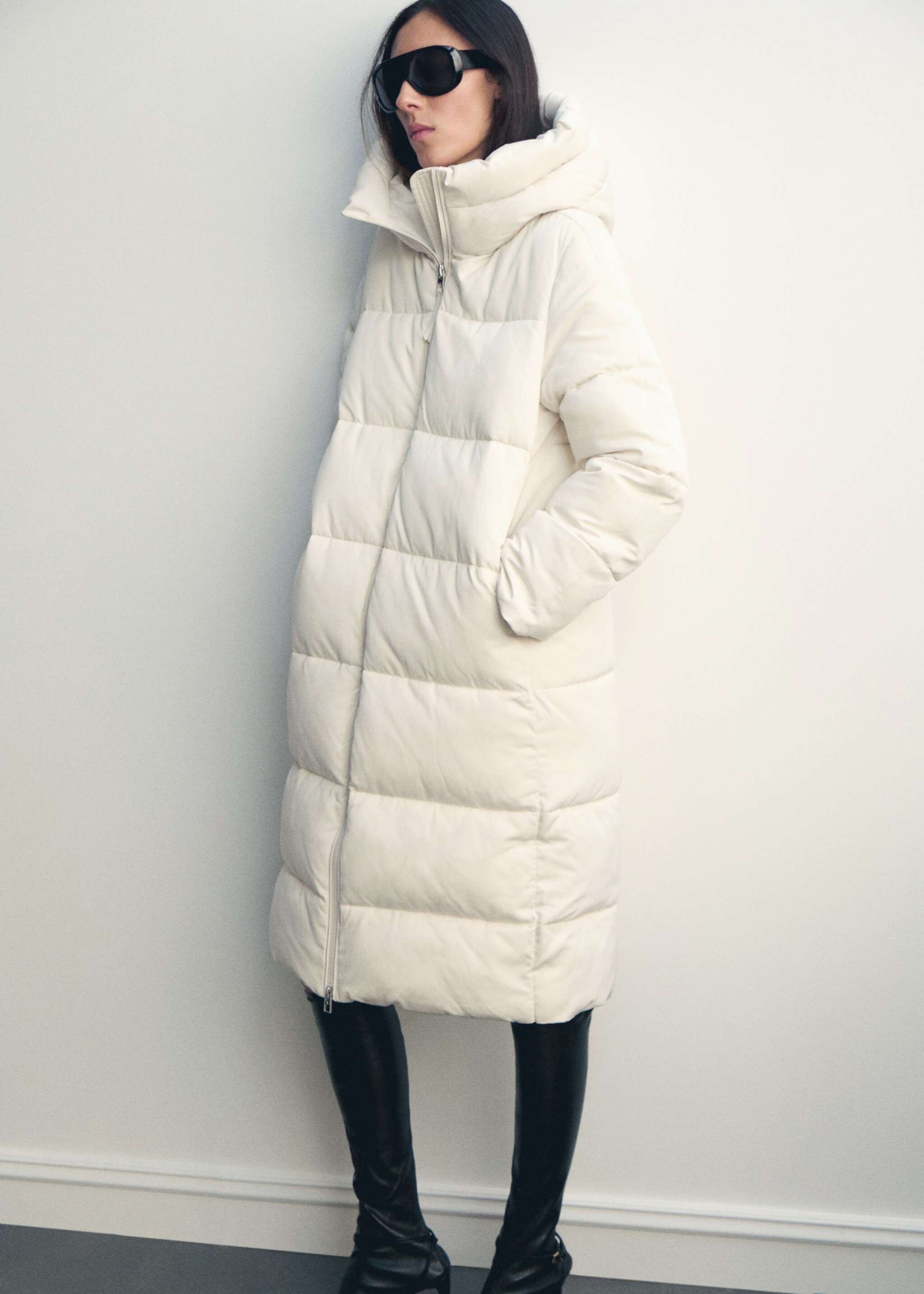 Long padded anorak with hood - General plane, Off White. Ref: 17057131-01.