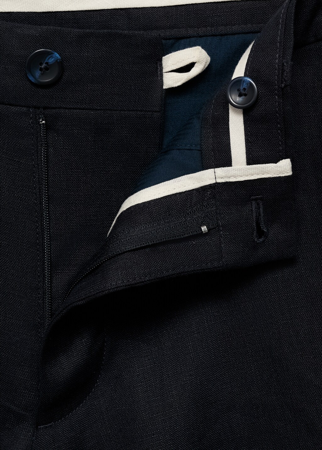 Slim-fit 100% linen bermuda shorts