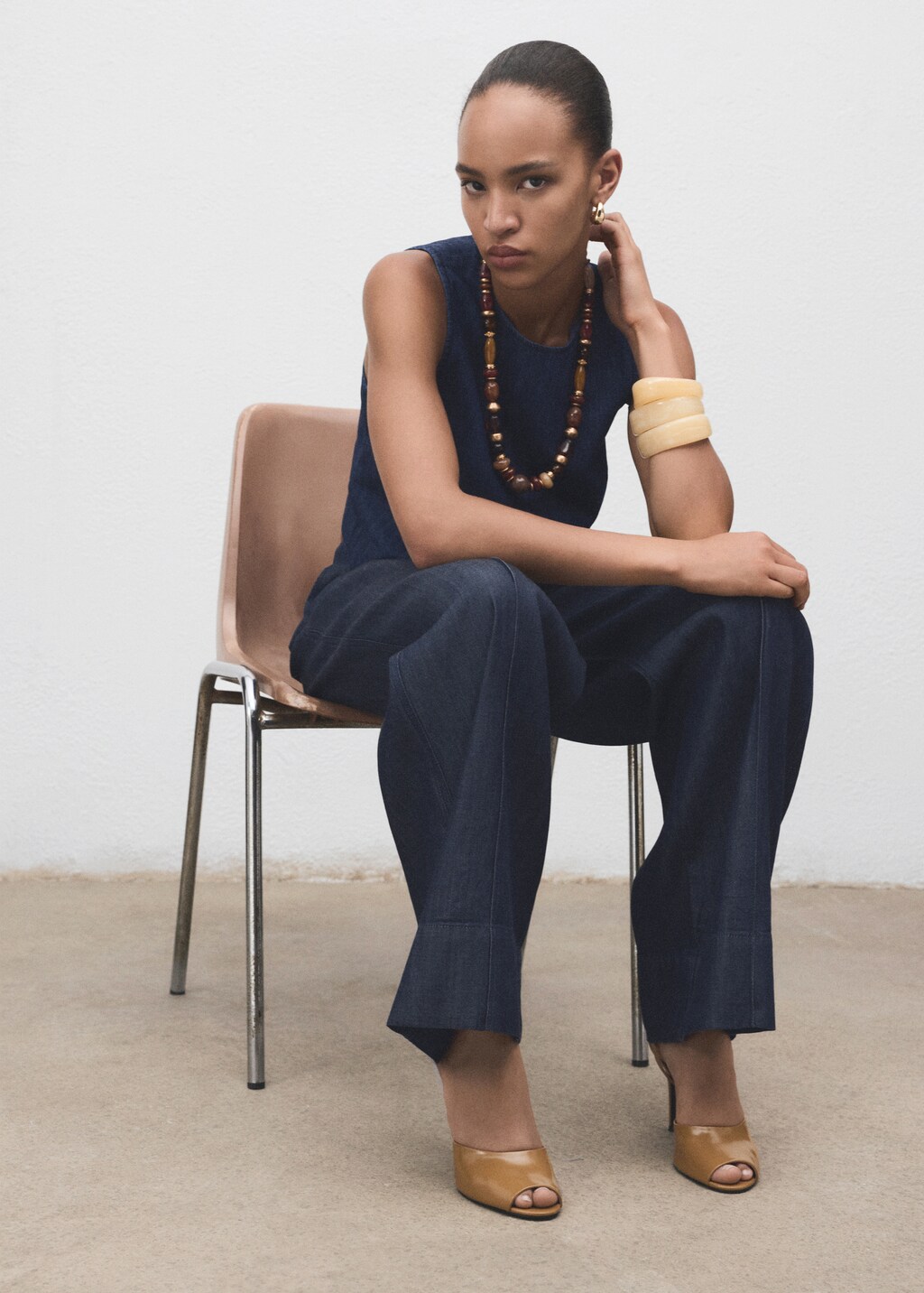 Wide leg denim pants with stitching